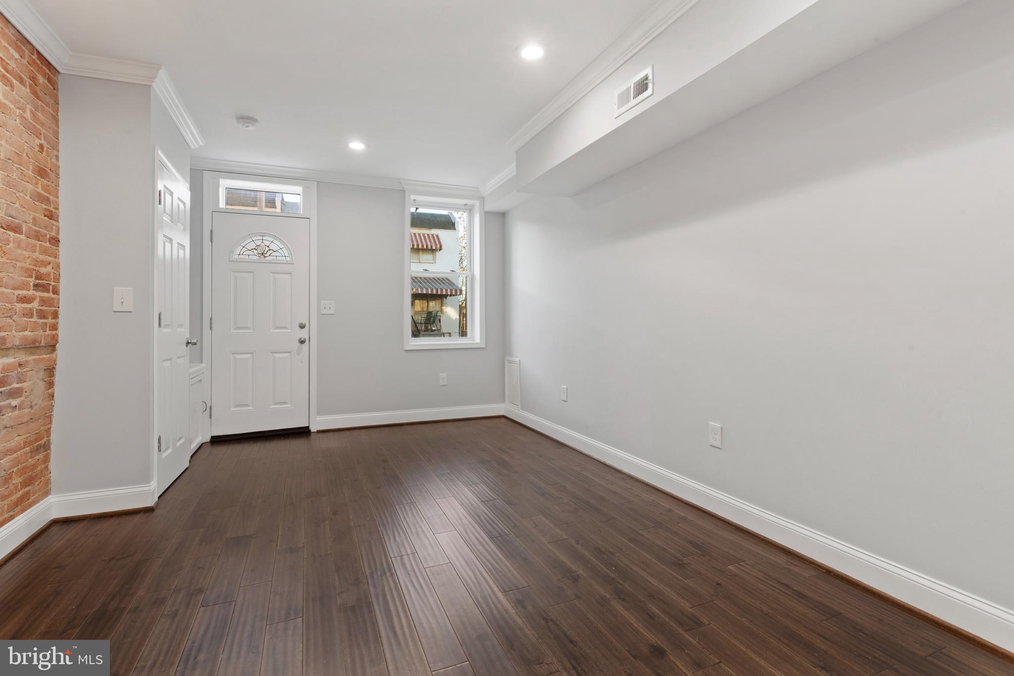 HAMPDEN HISTORIC DISTRICT - Residential Lease