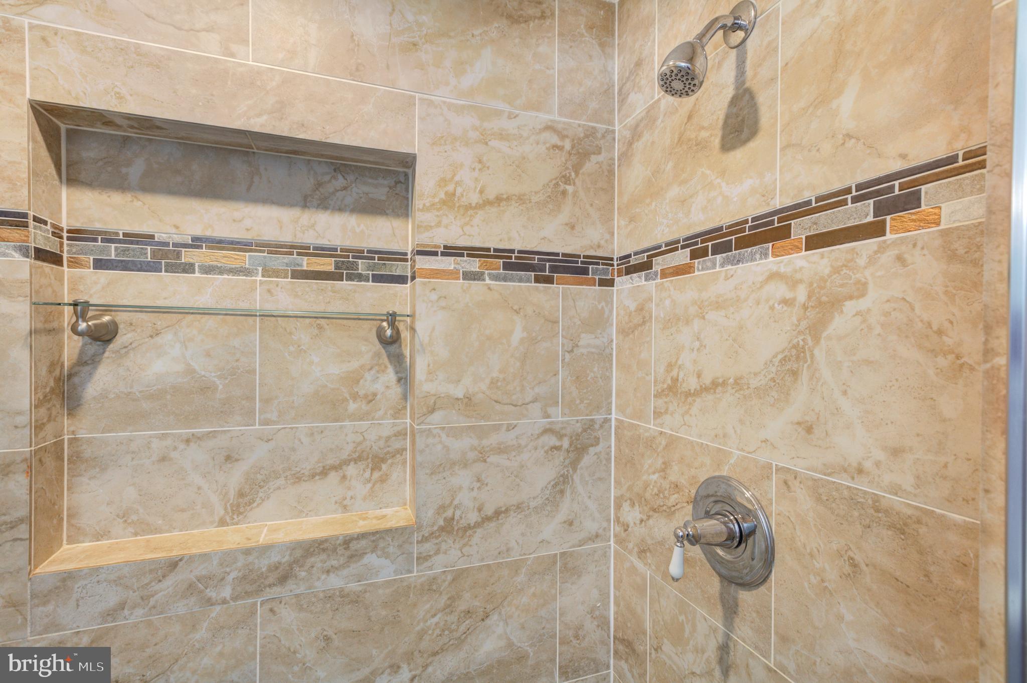 HAMPDEN HISTORIC DISTRICT - Residential Lease