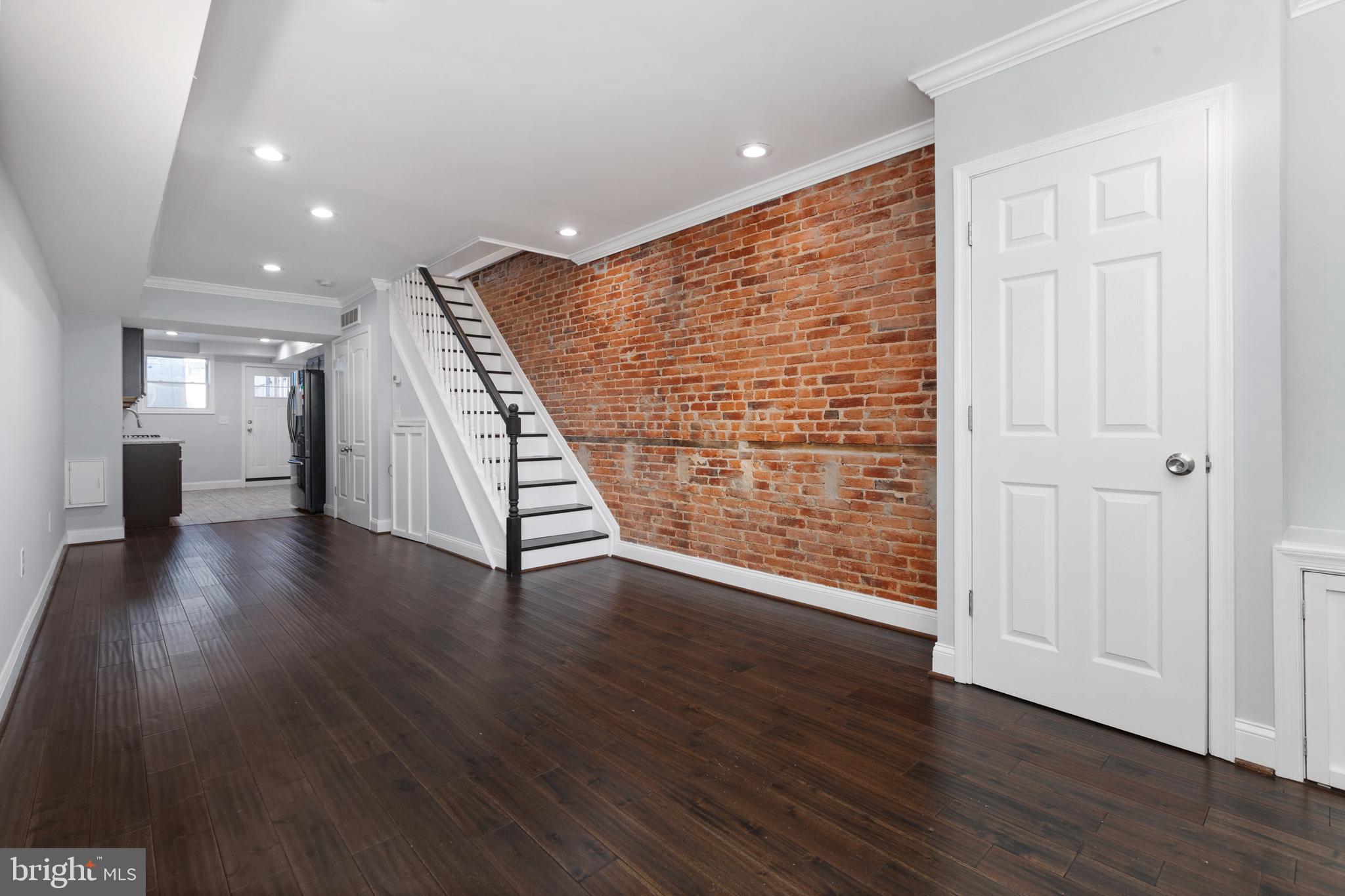 HAMPDEN HISTORIC DISTRICT - Residential Lease