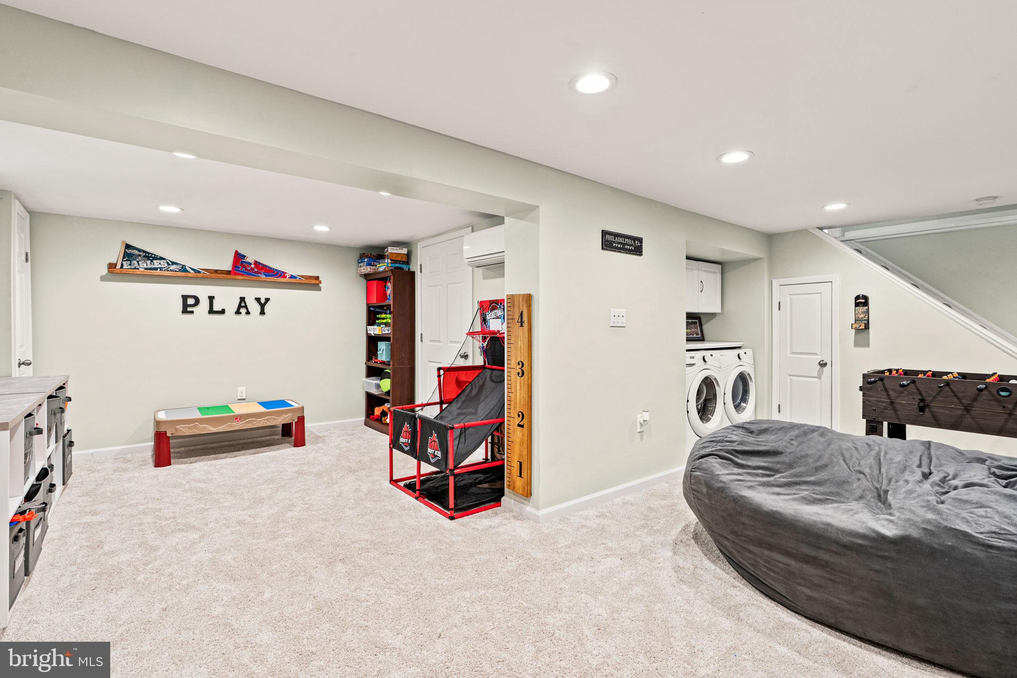 CROOKED HILL - Residential