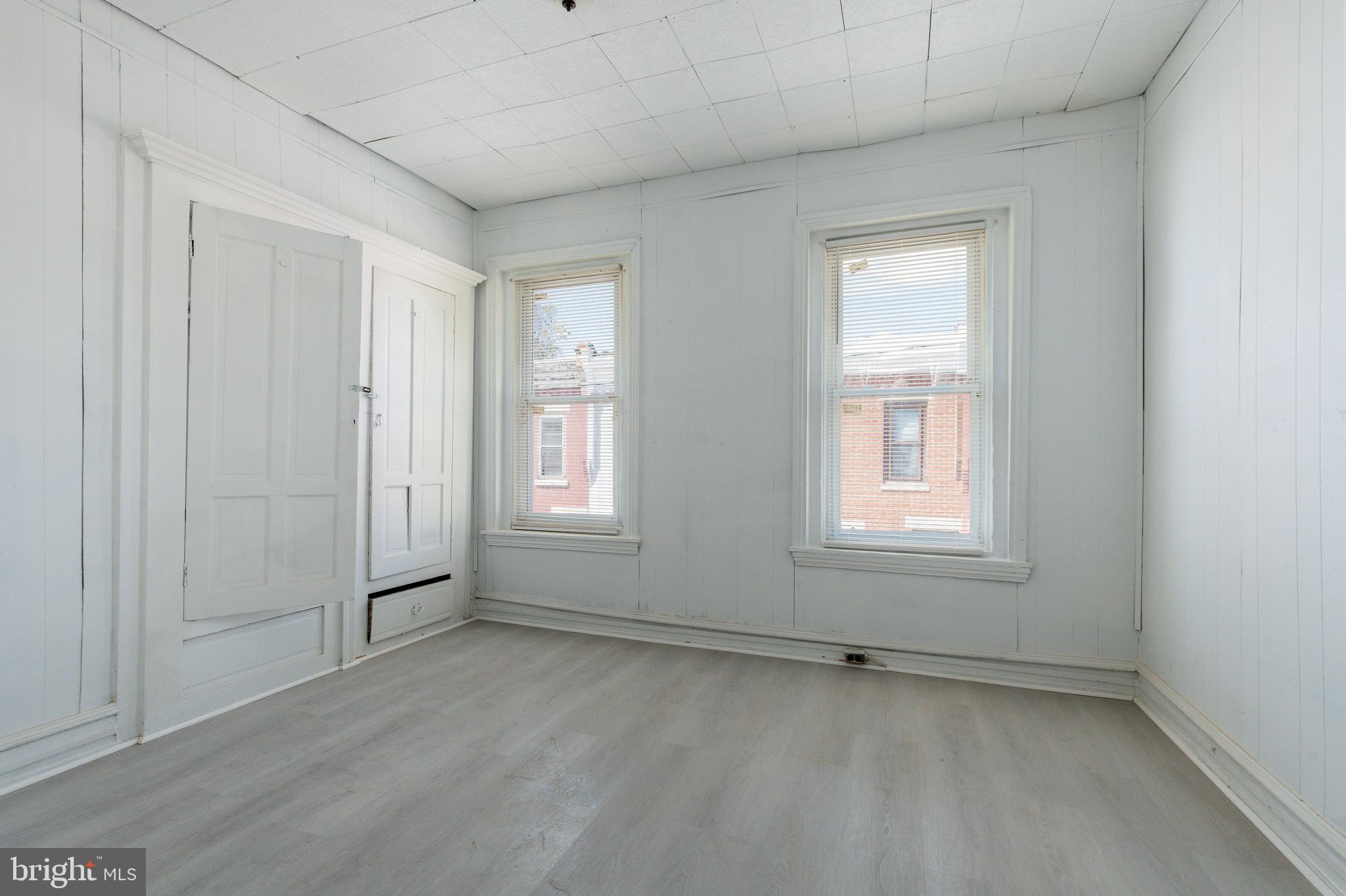 STRAWBERRY MANSION - Residential