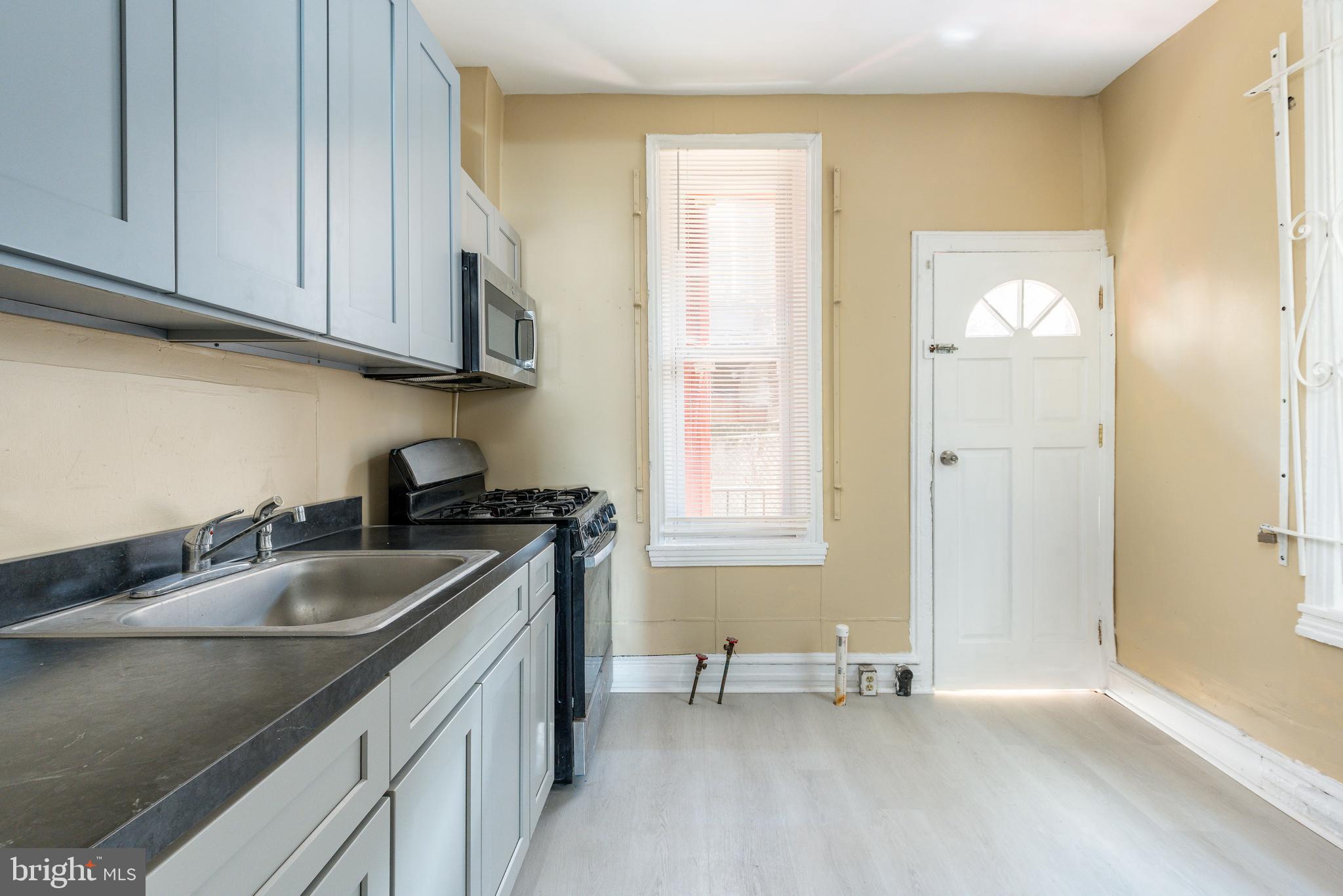 STRAWBERRY MANSION - Residential