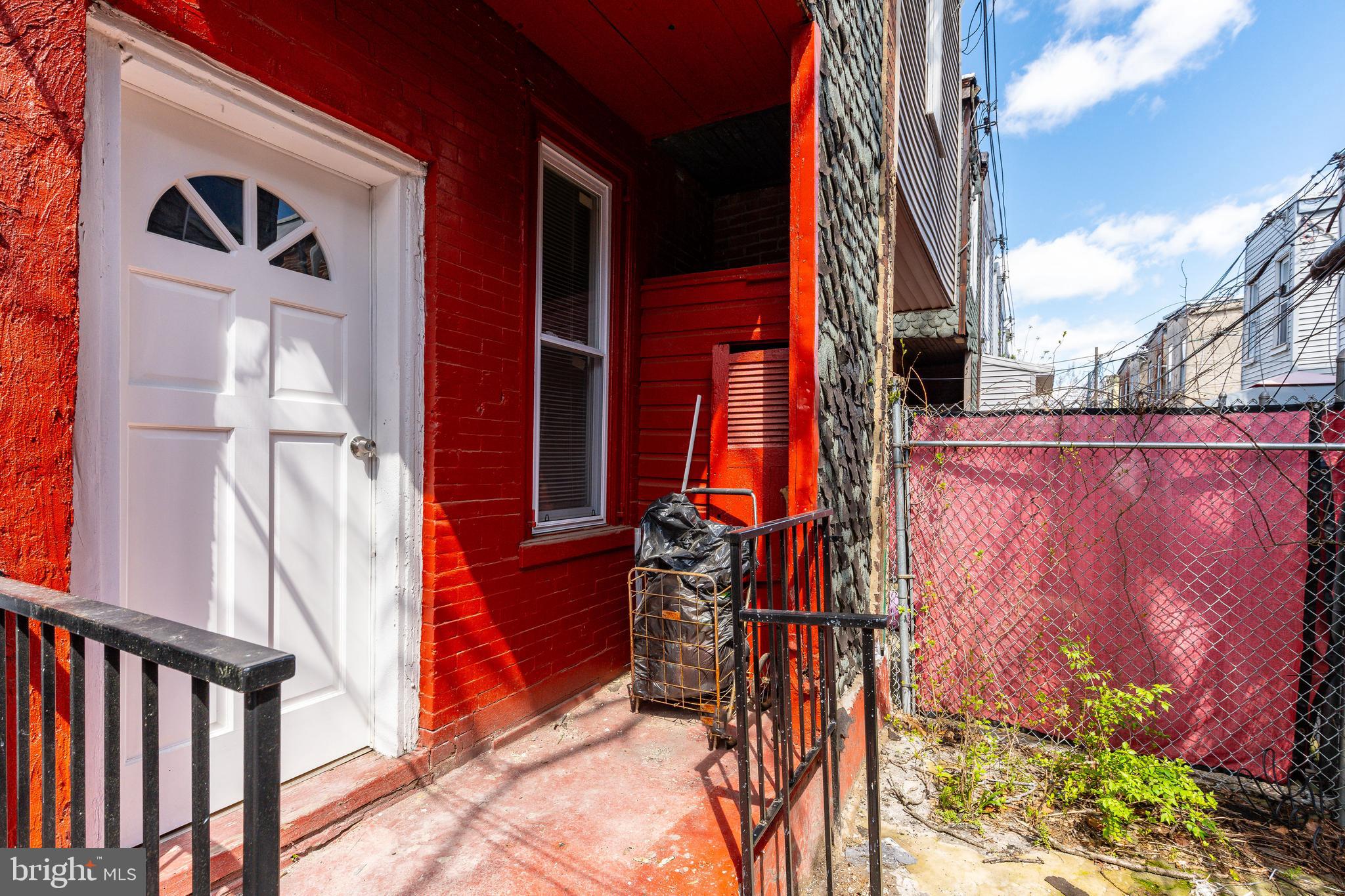 STRAWBERRY MANSION - Residential