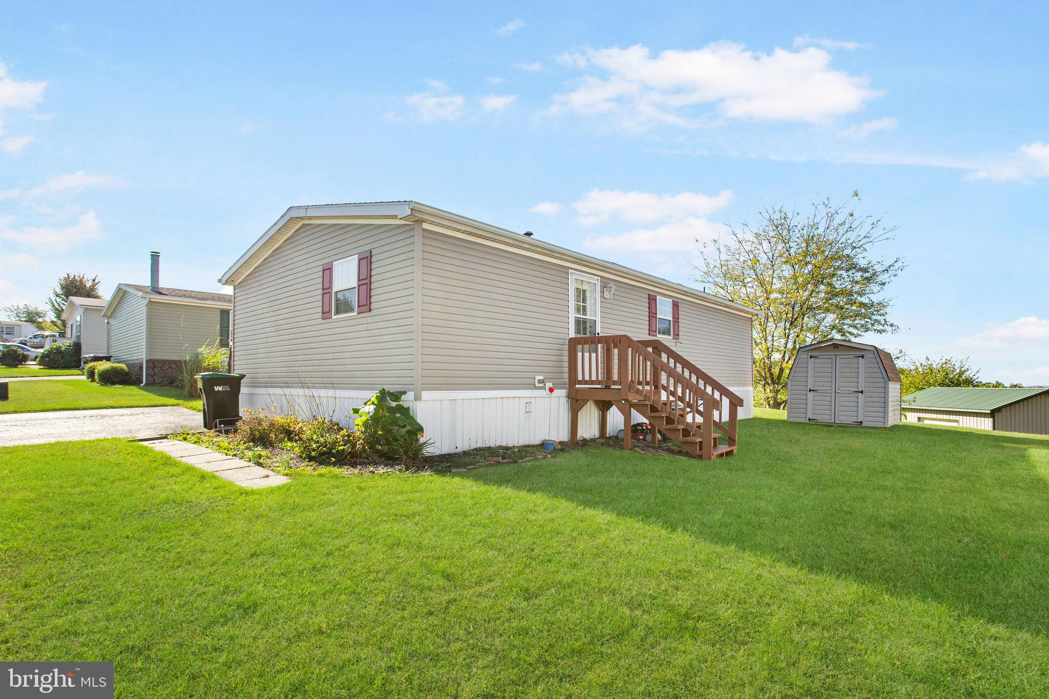 EAGLE VIEW MOBILE HOME PK - Residential