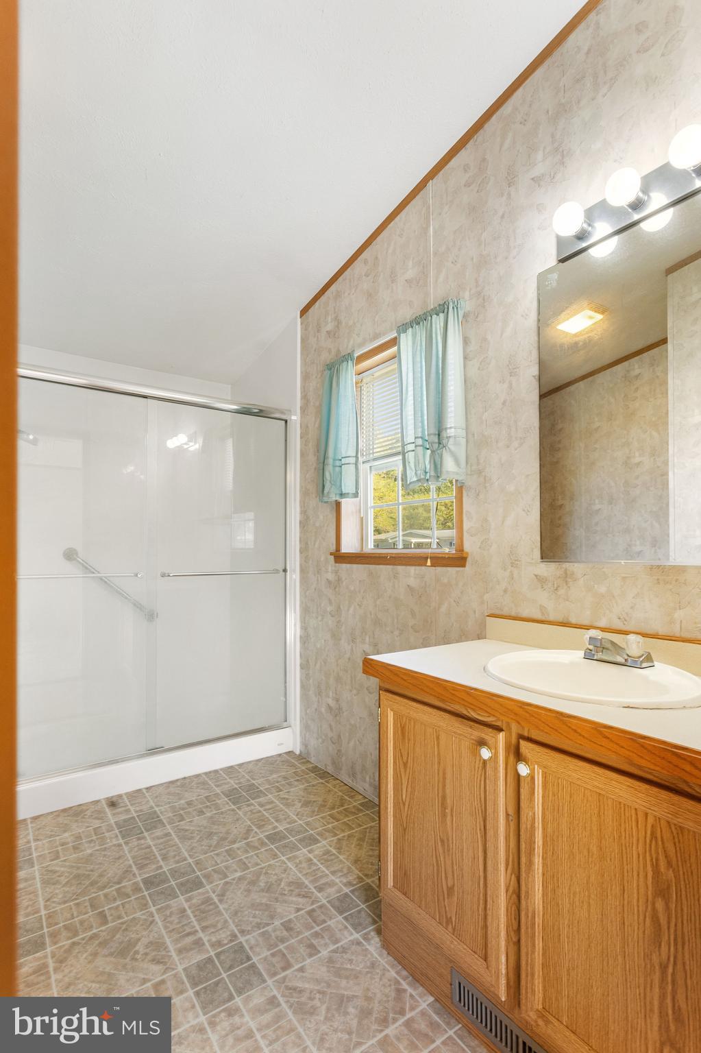 EAGLE VIEW MOBILE HOME PK - Residential