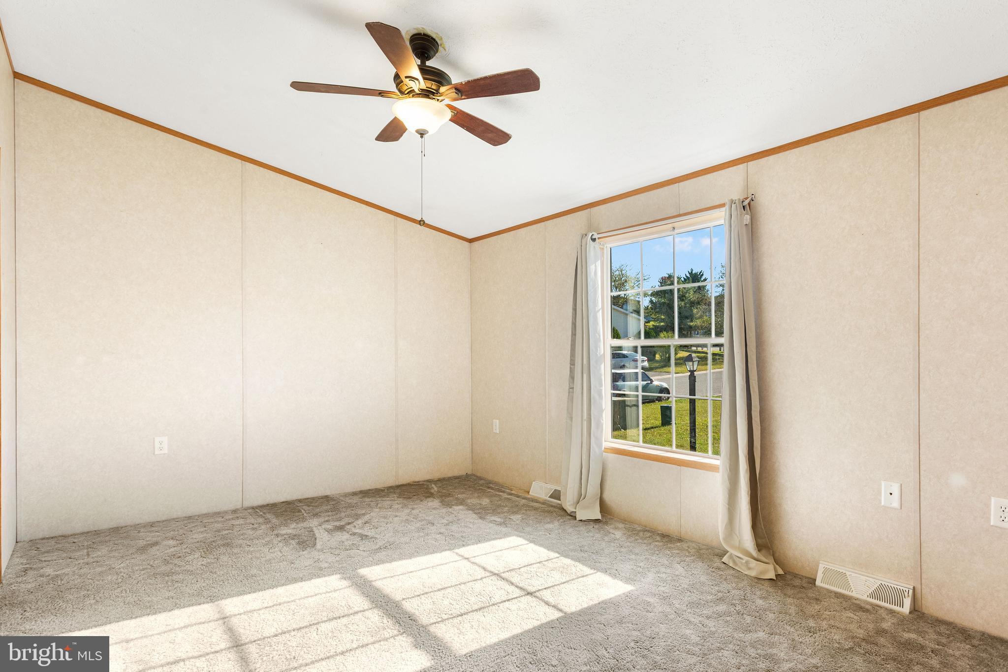 EAGLE VIEW MOBILE HOME PK - Residential