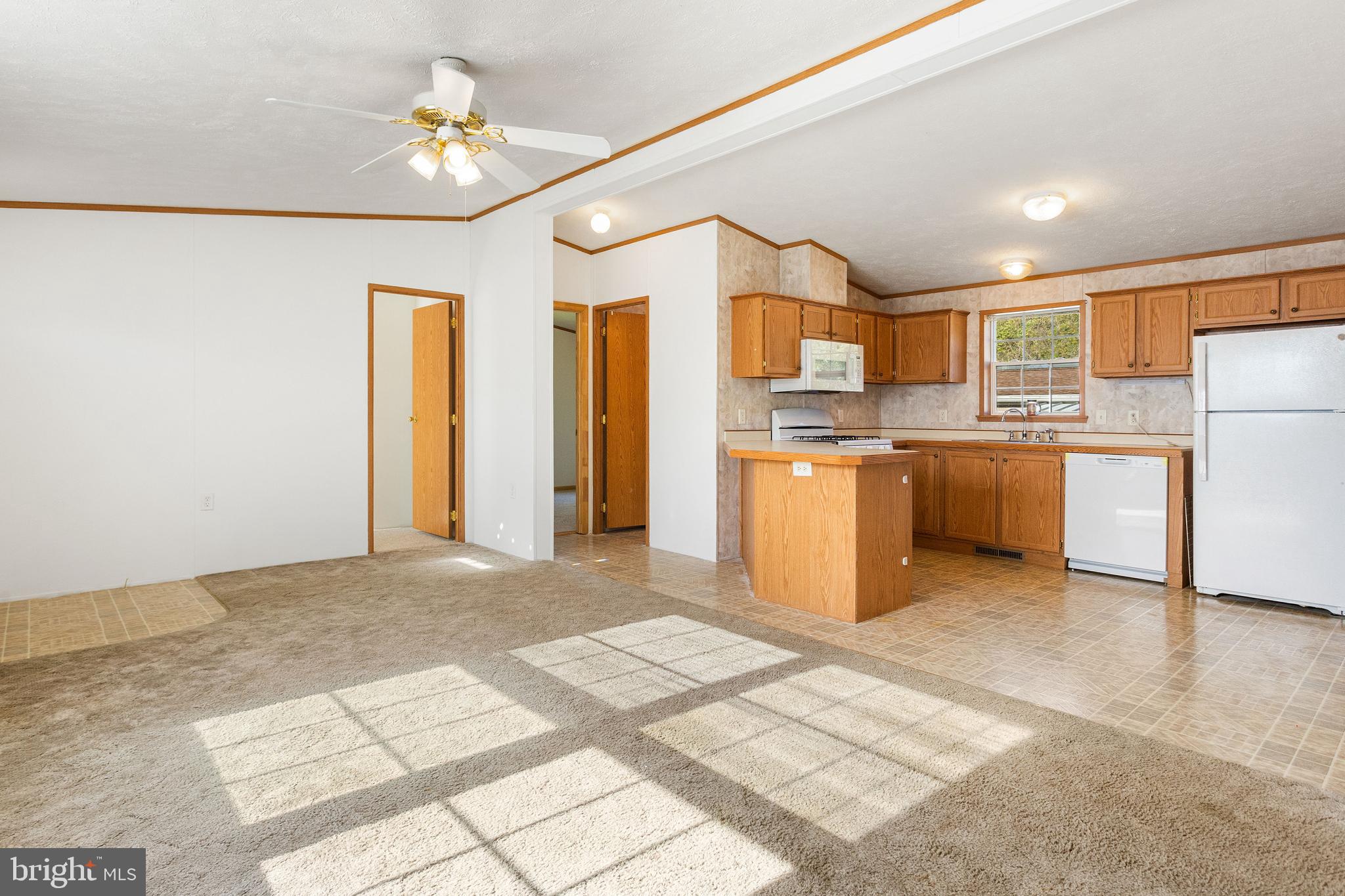 EAGLE VIEW MOBILE HOME PK - Residential