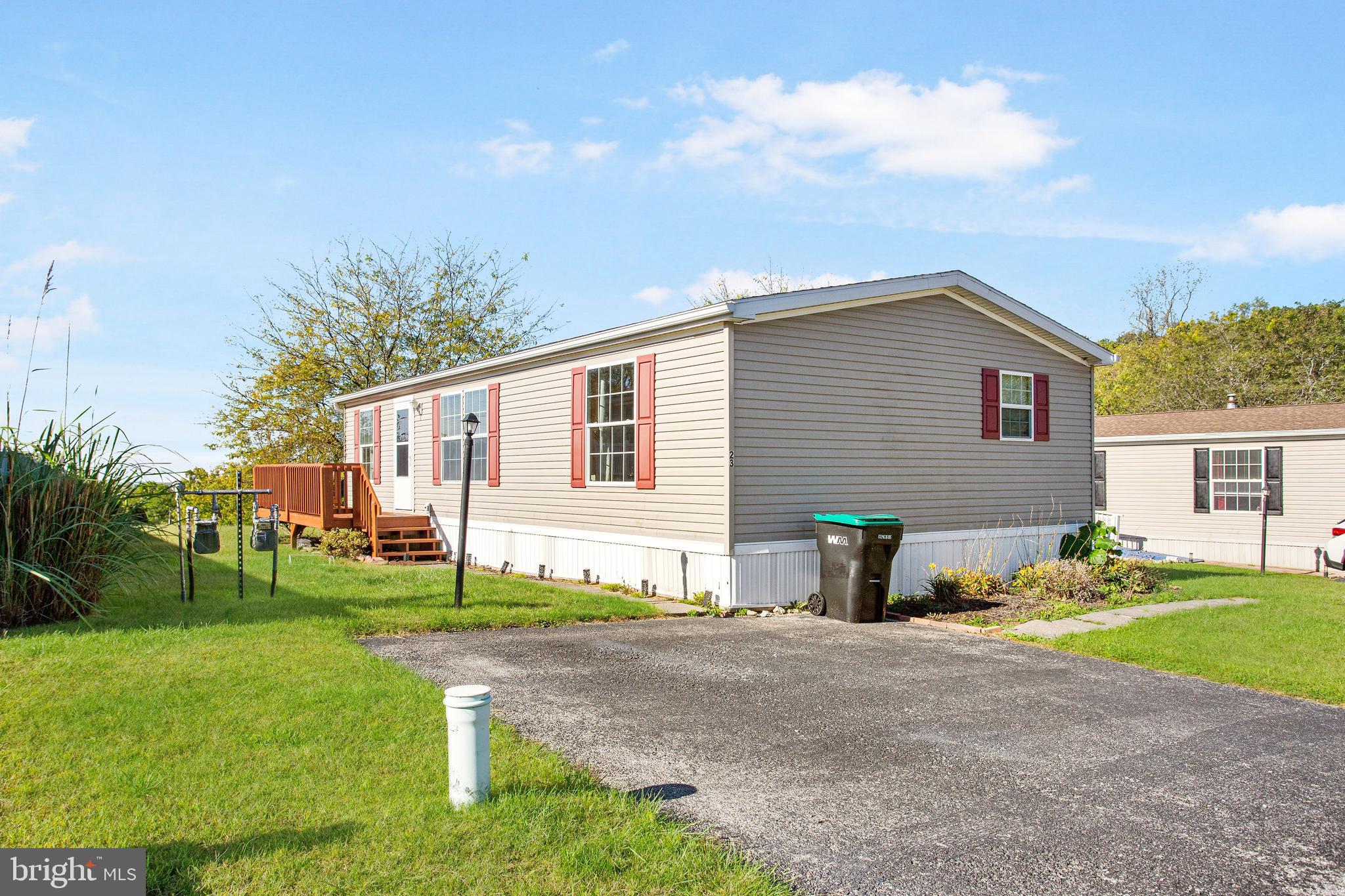 EAGLE VIEW MOBILE HOME PK - Residential