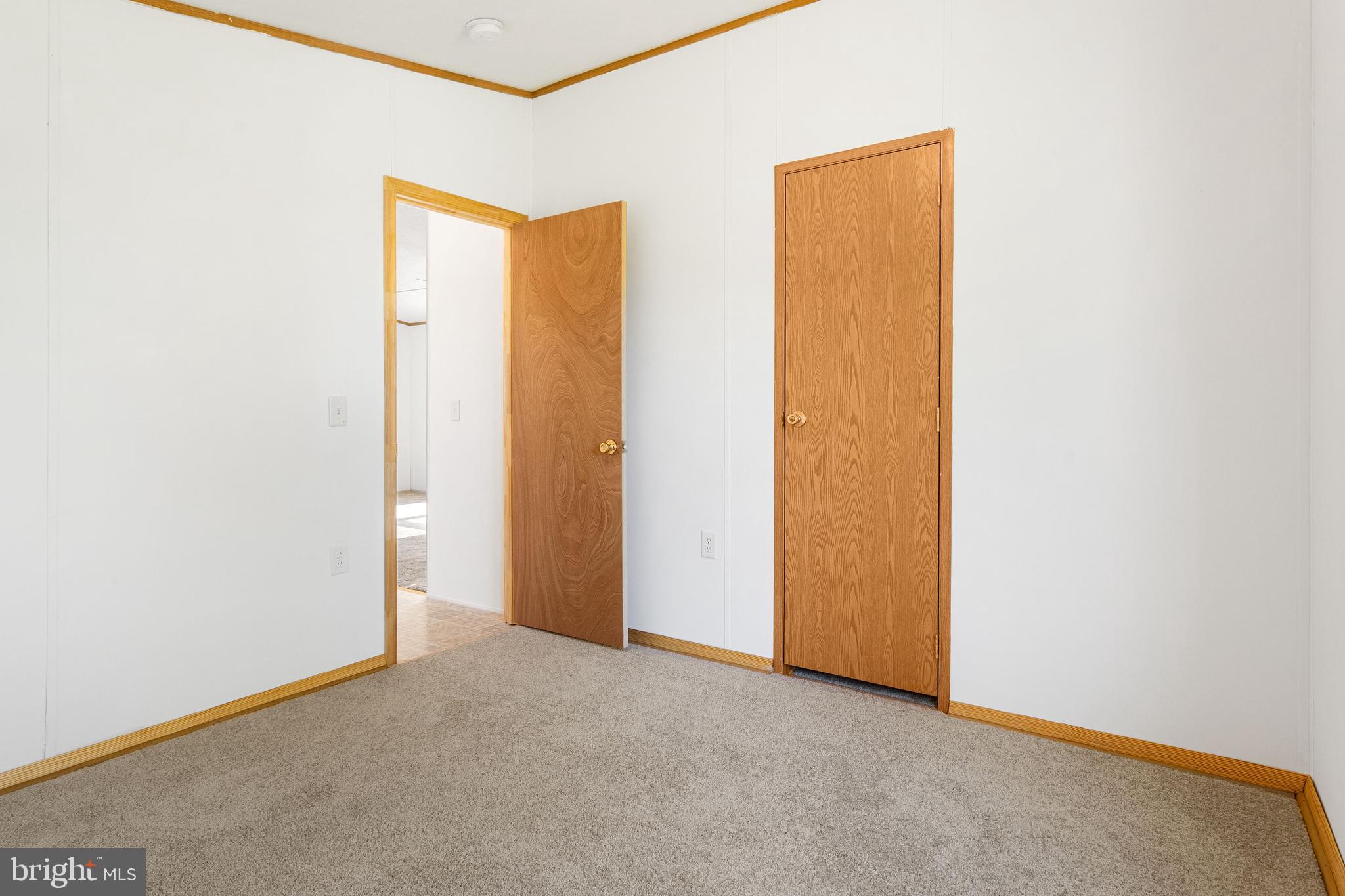 EAGLE VIEW MOBILE HOME PK - Residential