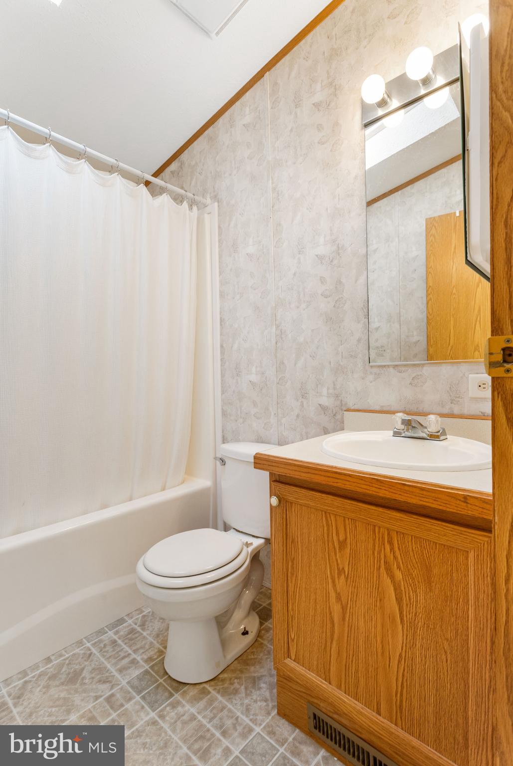 EAGLE VIEW MOBILE HOME PK - Residential