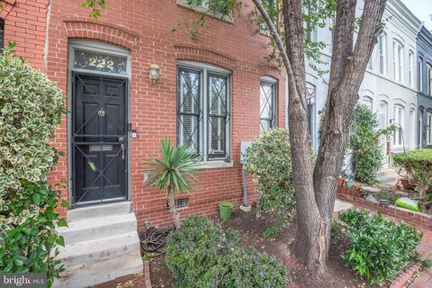 222 12TH PLACE NE WASHINGTON DC 20002