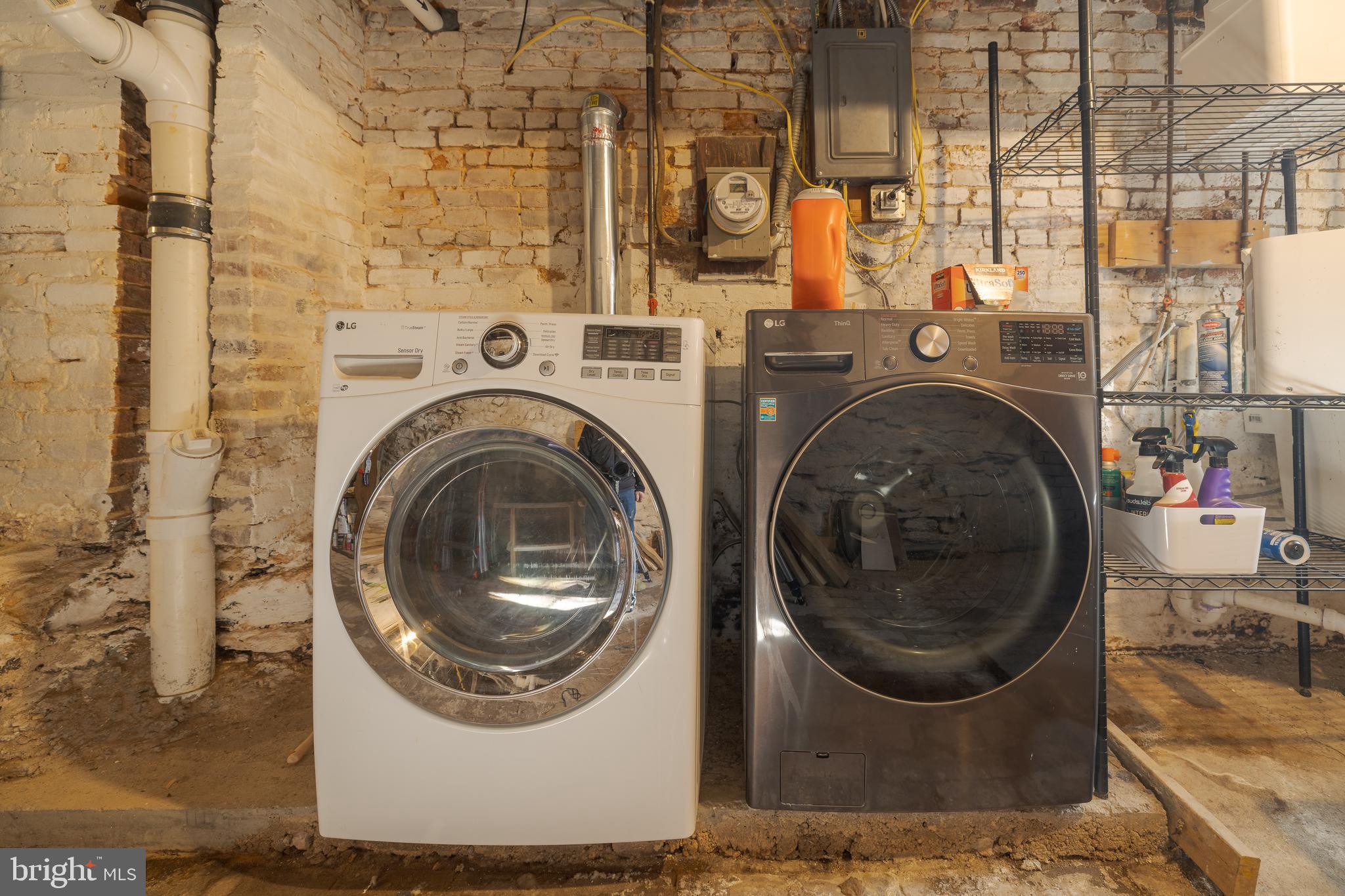 HAMPDEN HISTORIC DISTRICT - Residential Lease