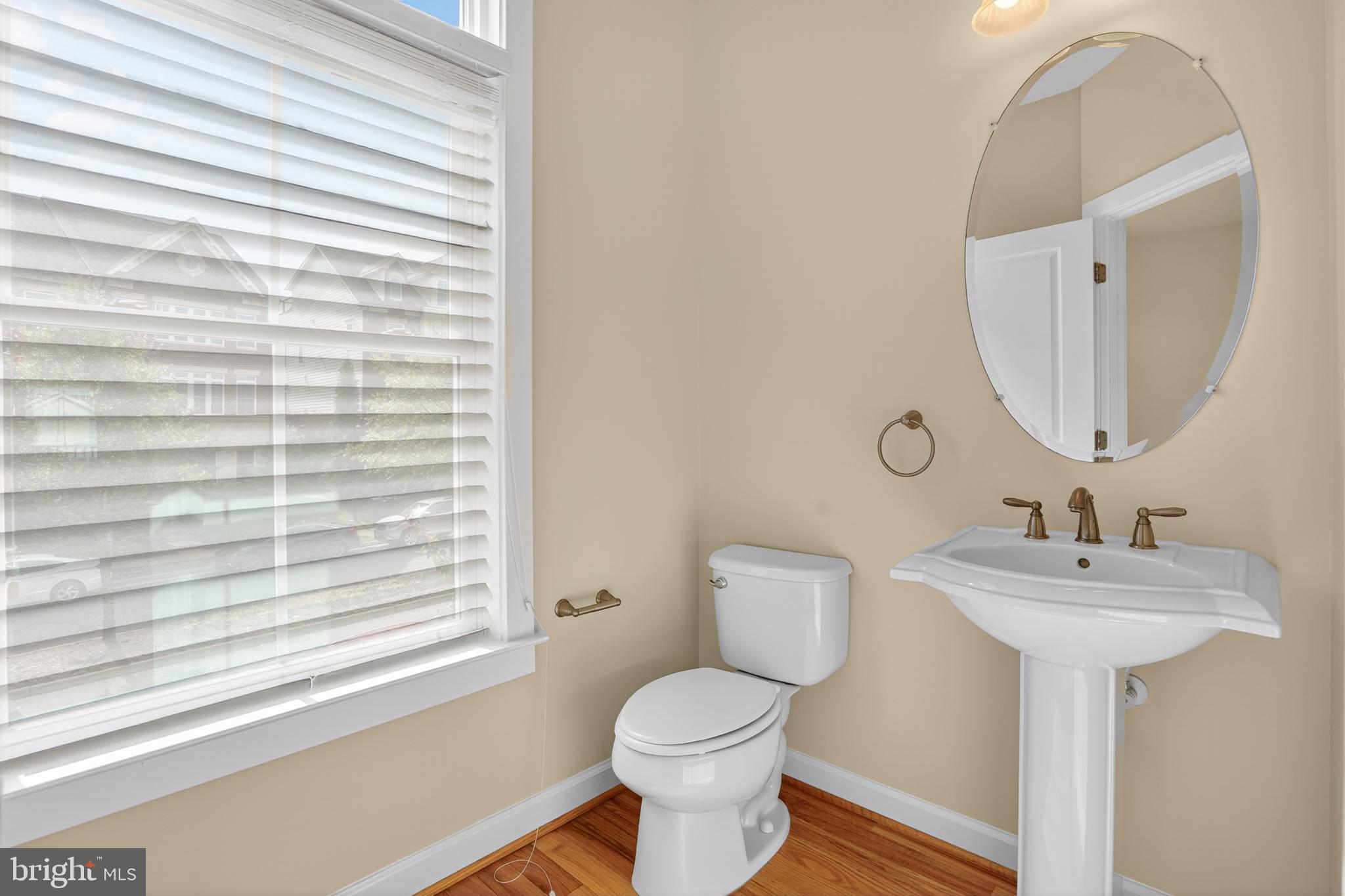 ONE LOUDOUN - Residential Lease