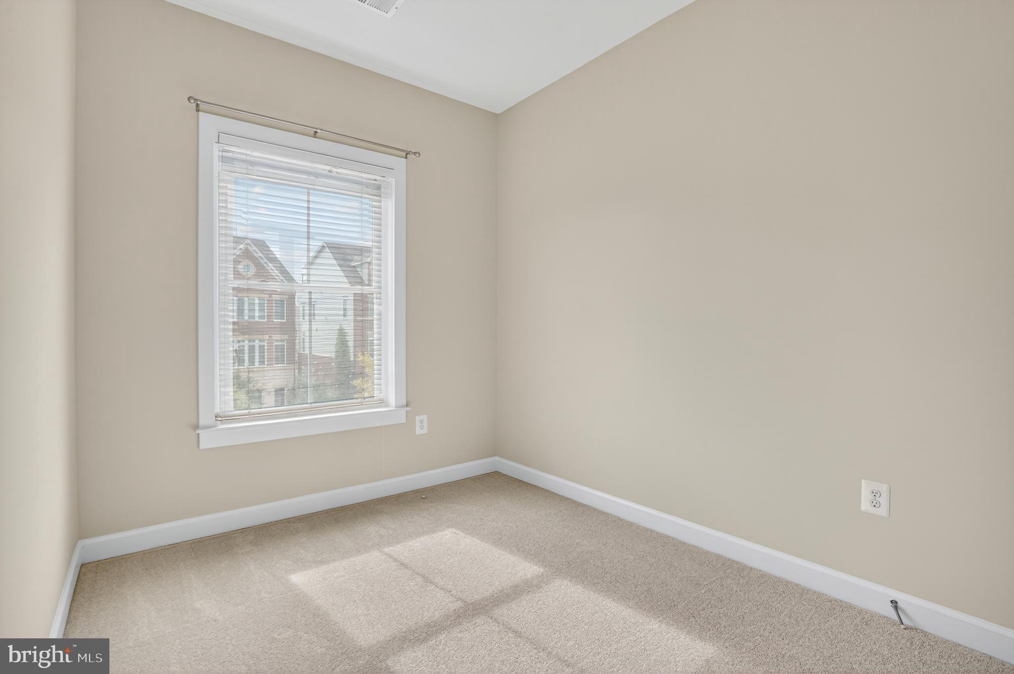 ONE LOUDOUN - Residential Lease