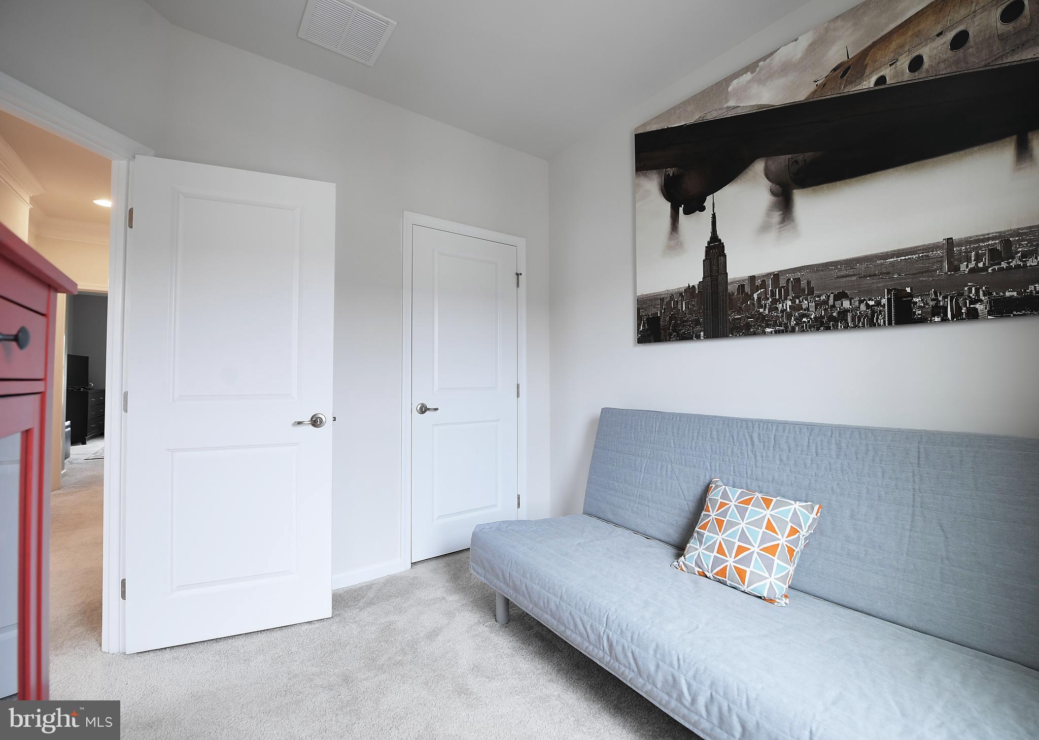 TOWNES AT BYNUM RUN - Residential