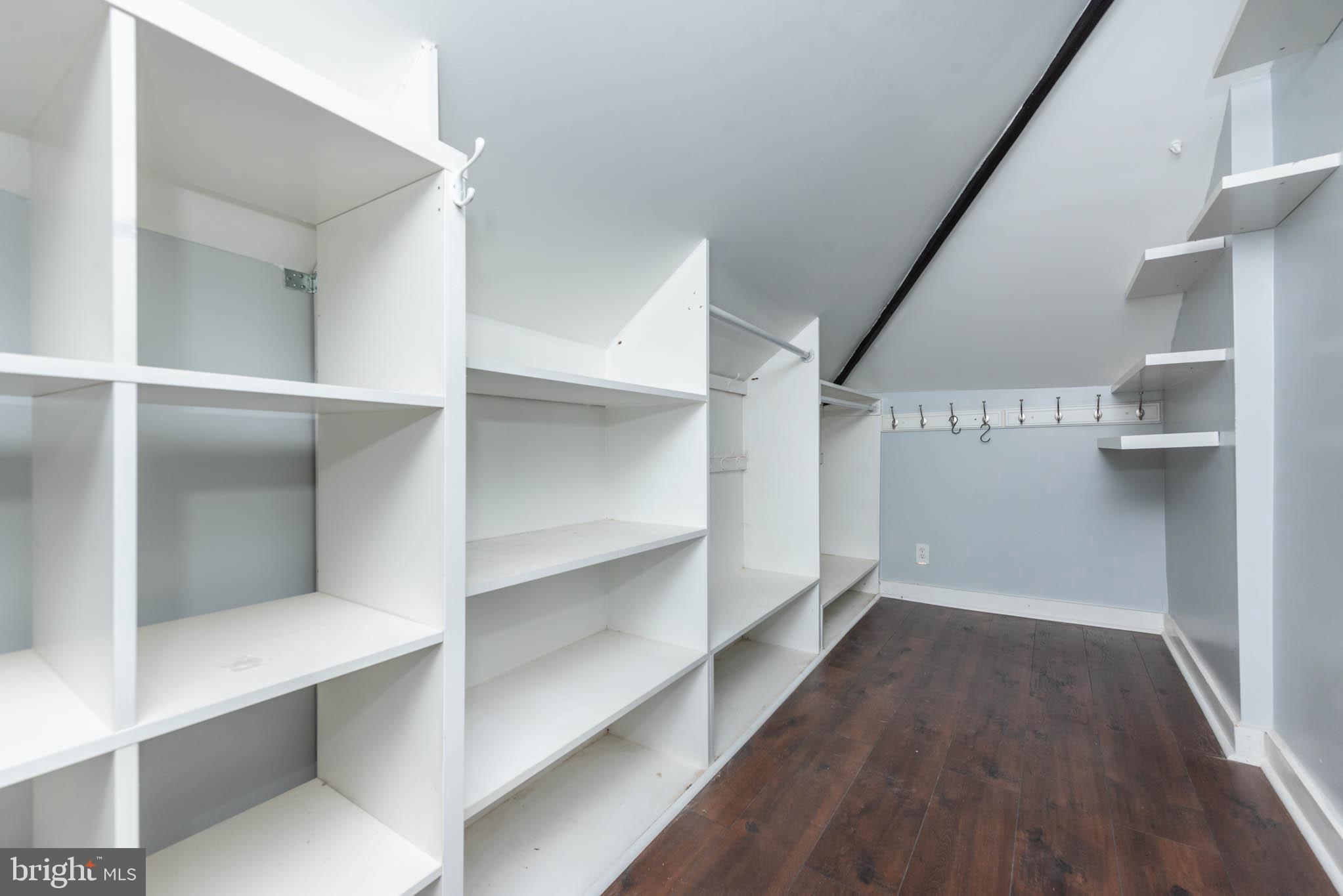 WESTOWNE - Residential
