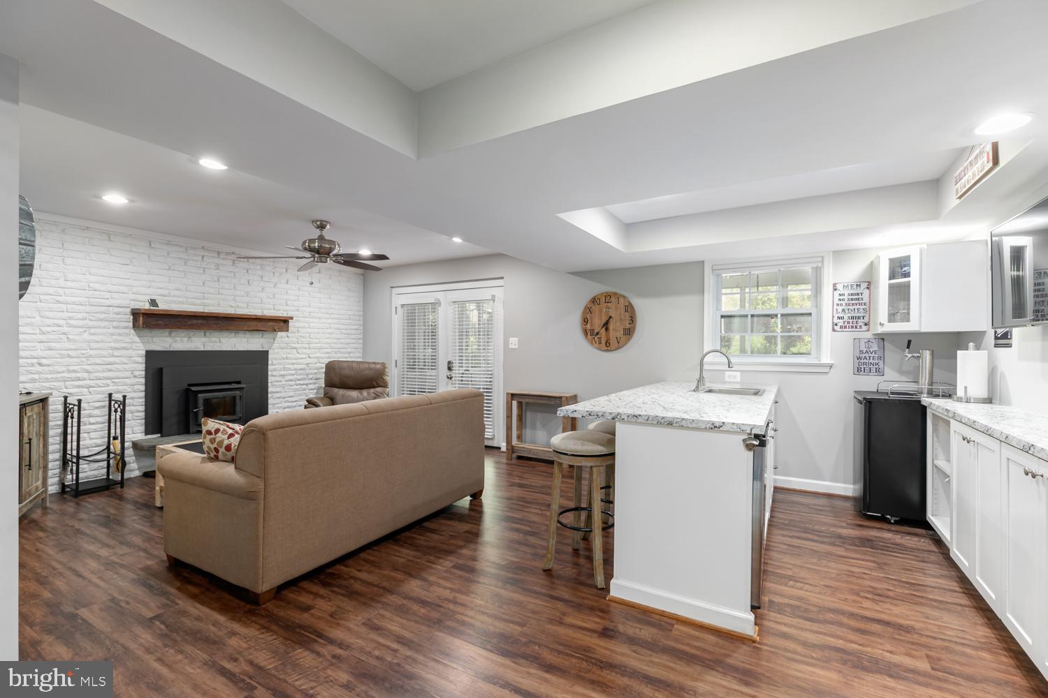 YACHT HAVEN ESTATES - Residential