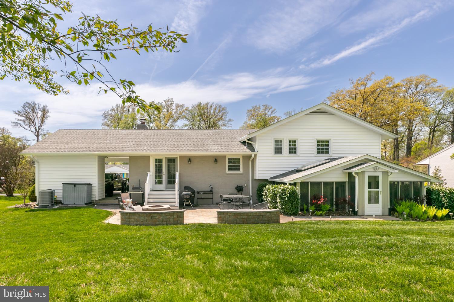 YACHT HAVEN ESTATES - Residential