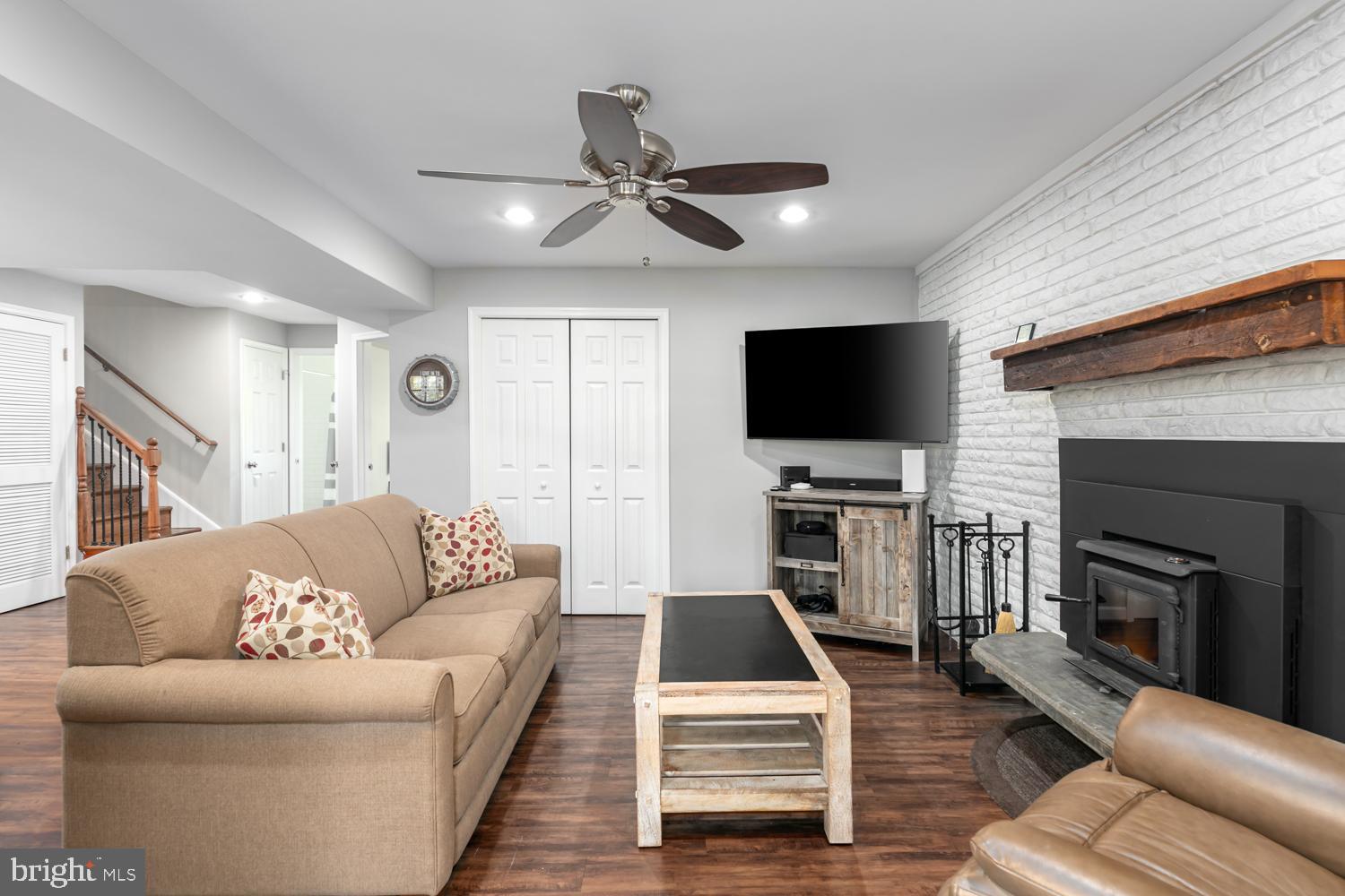 YACHT HAVEN ESTATES - Residential