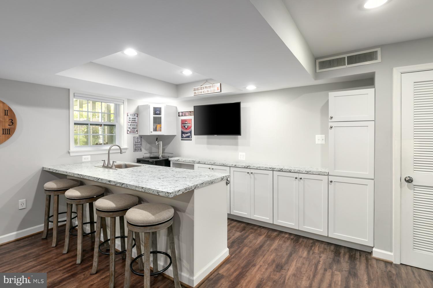 YACHT HAVEN ESTATES - Residential