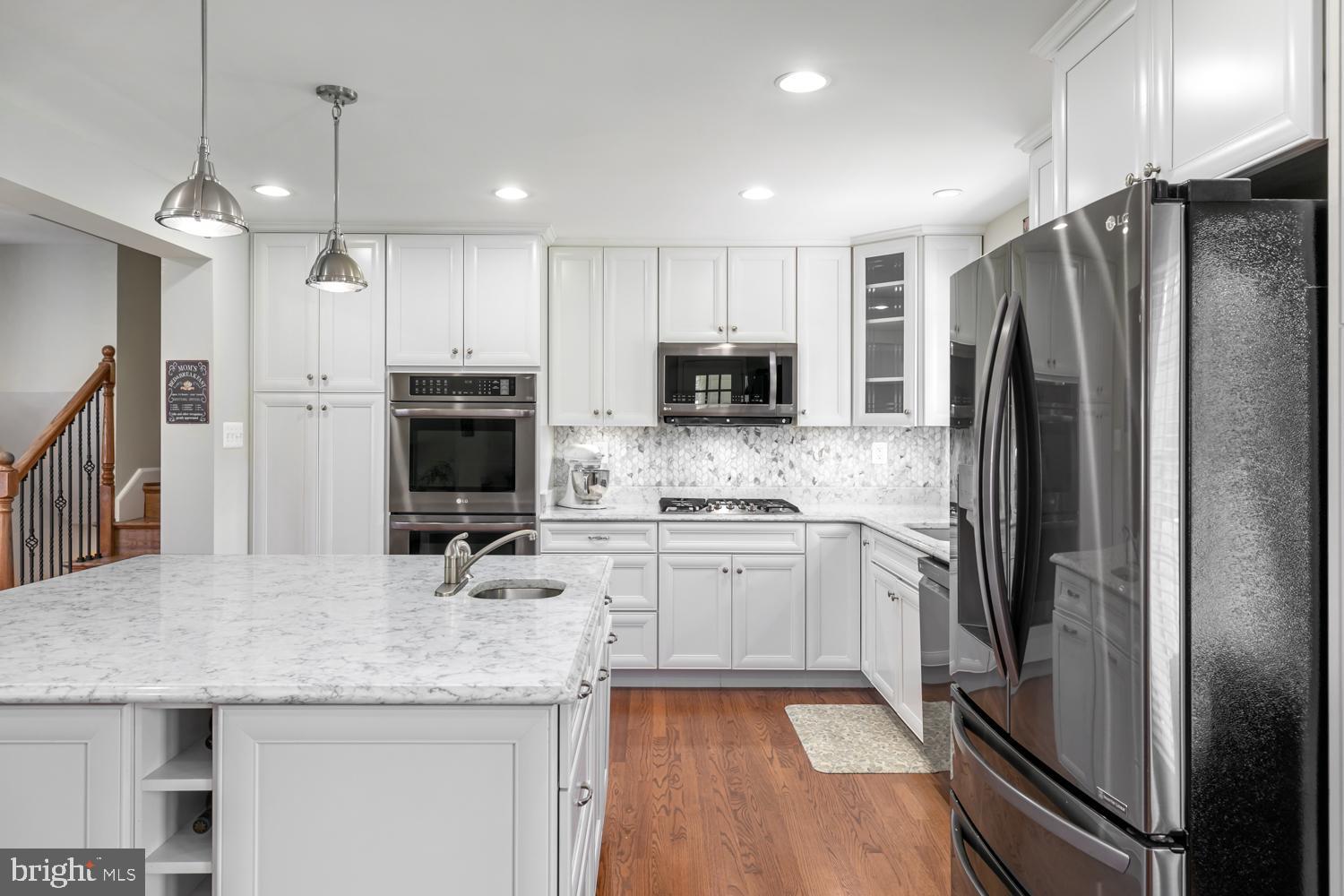 YACHT HAVEN ESTATES - Residential