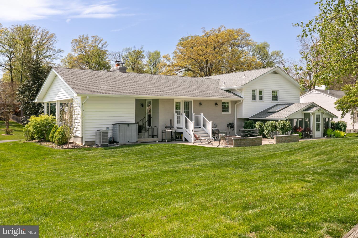 YACHT HAVEN ESTATES - Residential