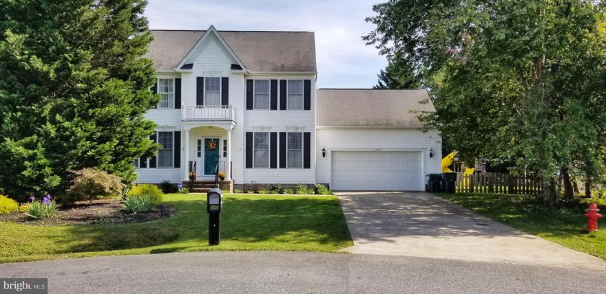 Very well maintained home with remodeled kitchen, fenced in big  back yard w/ and fully finished basement!  Priced to sell, wont last long!