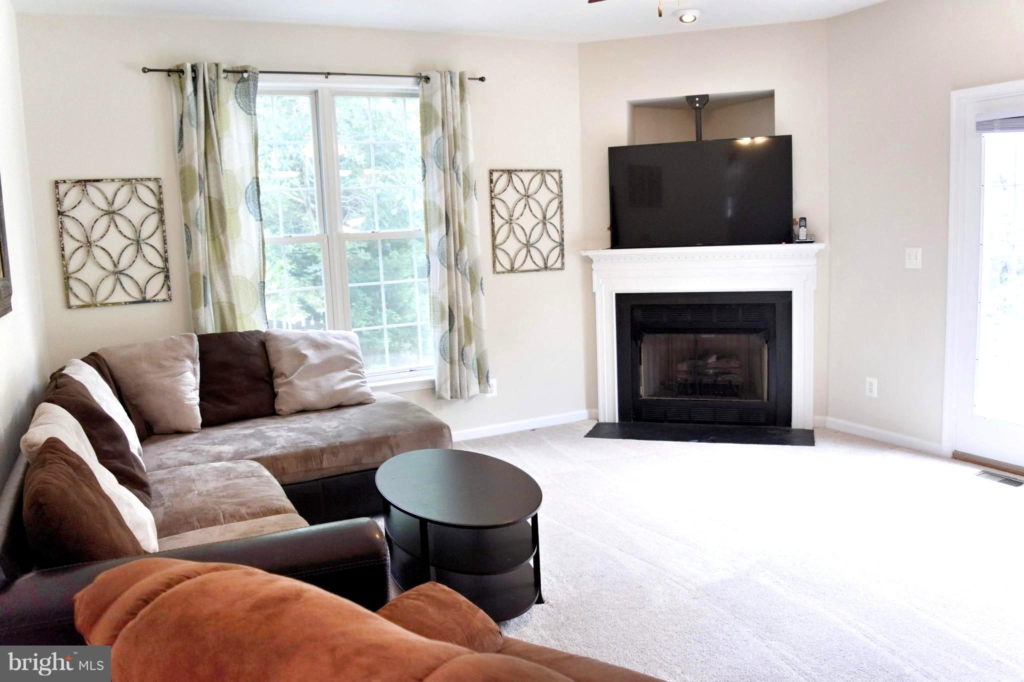 FOX POINT - Residential