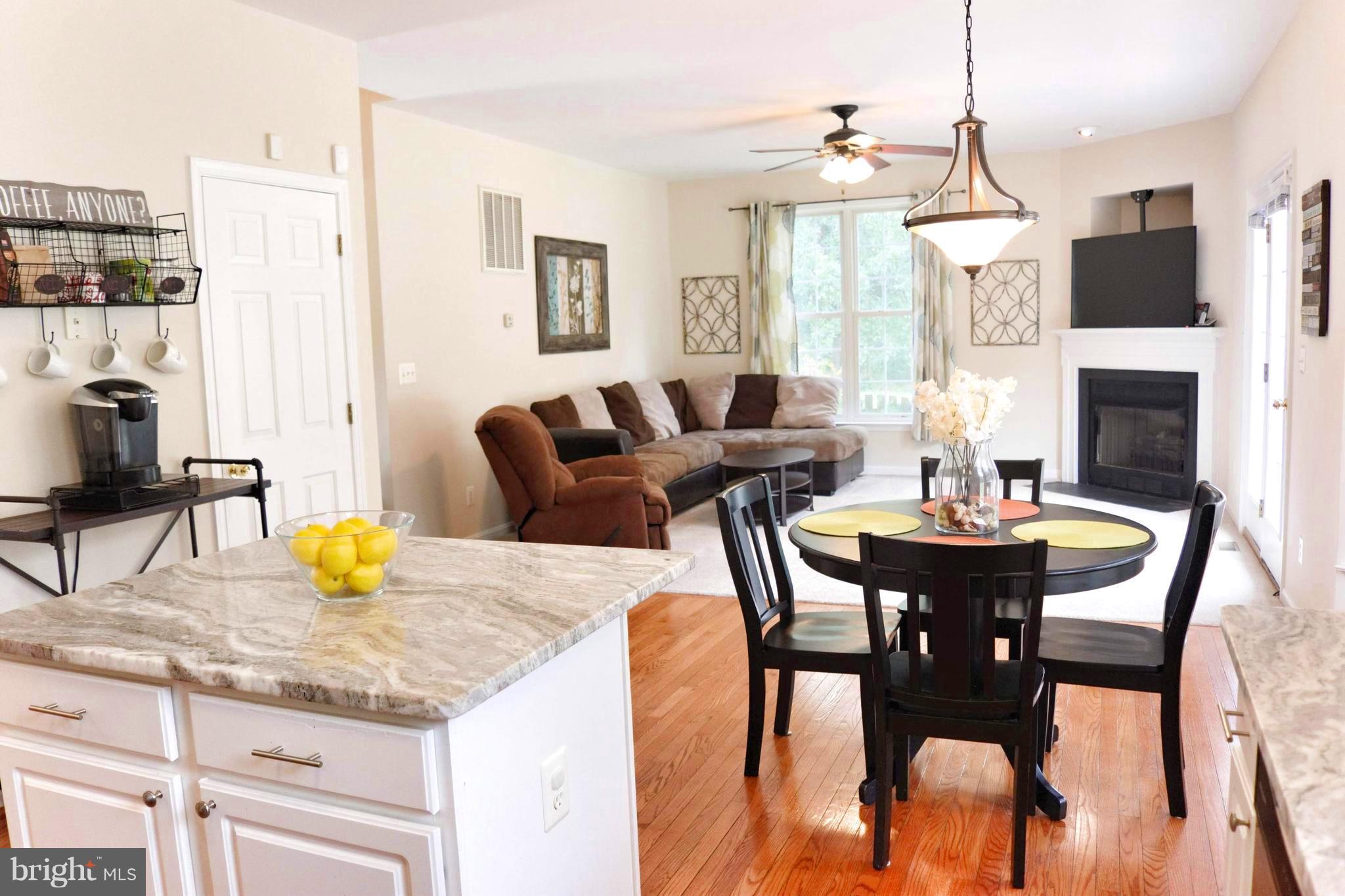 FOX POINT - Residential