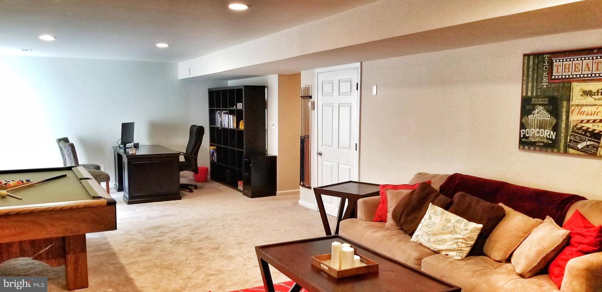 FOX POINT - Residential