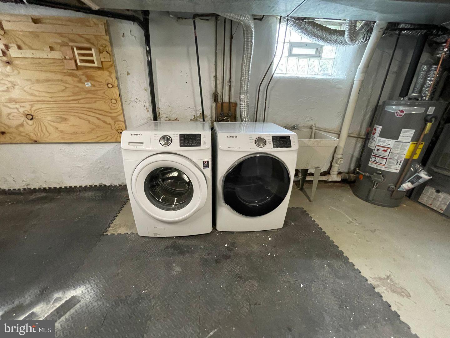 ROXBOROUGH - Residential Lease