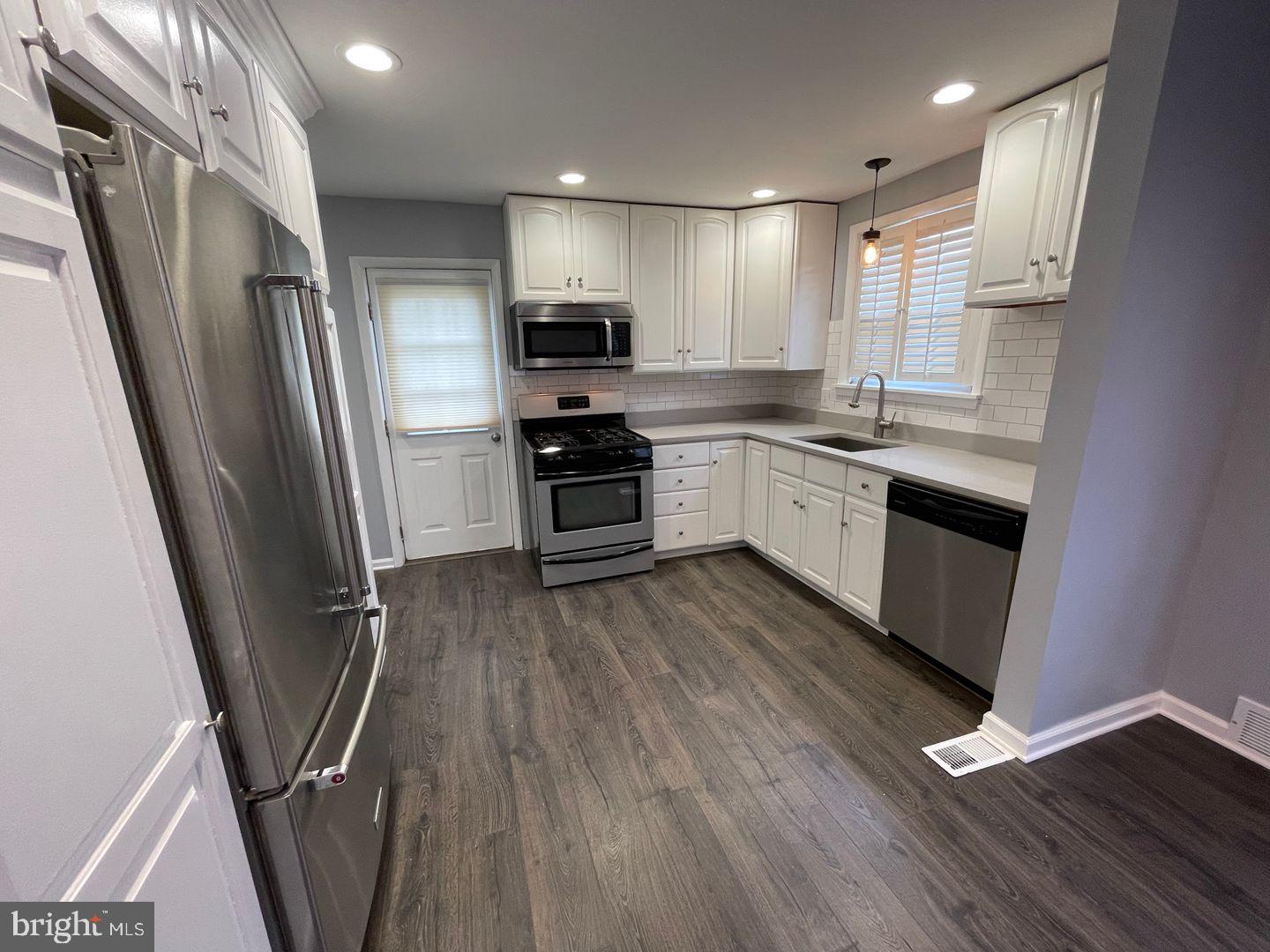 ROXBOROUGH - Residential Lease