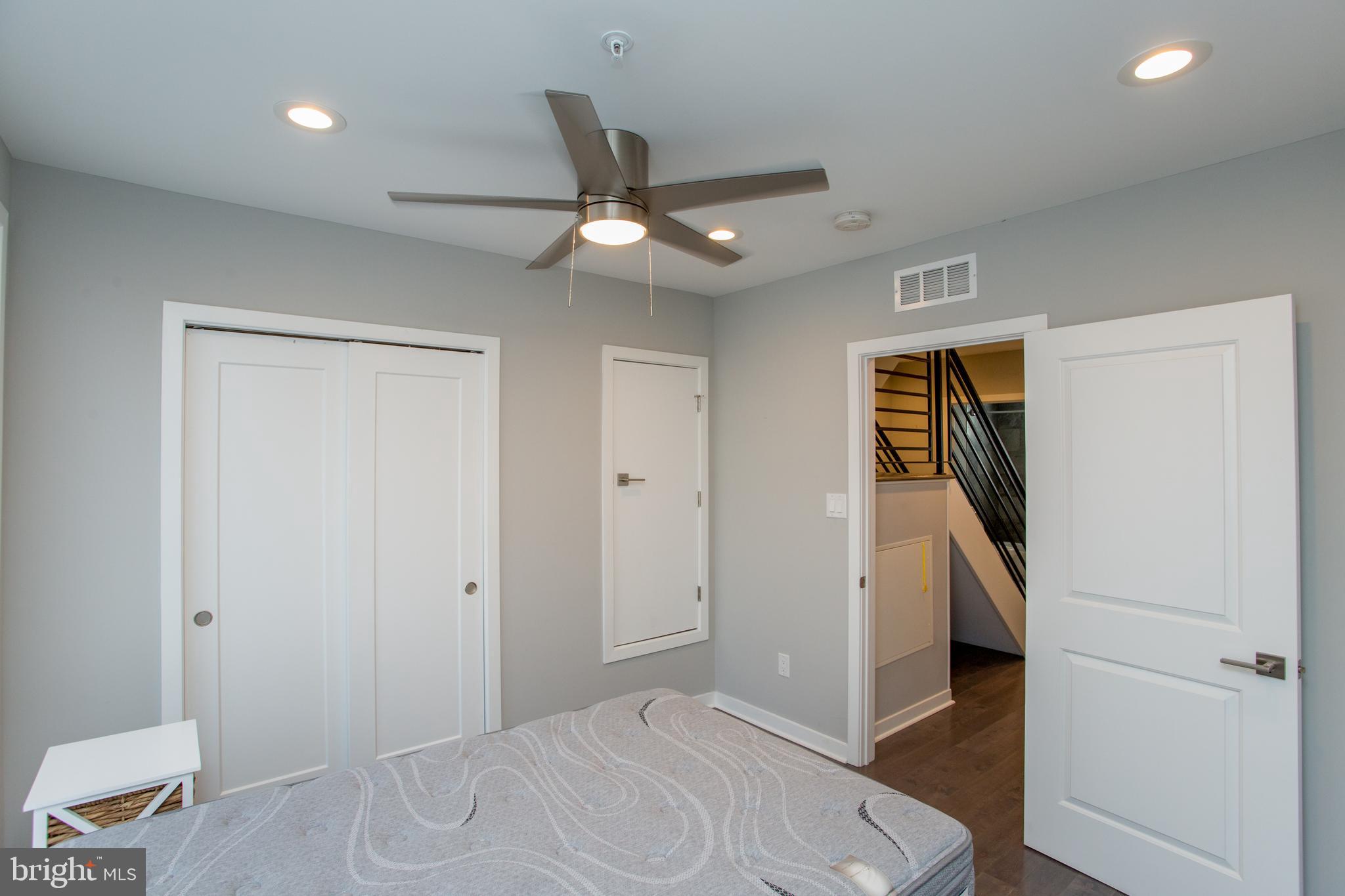 FRANCISVILLE - Residential Lease