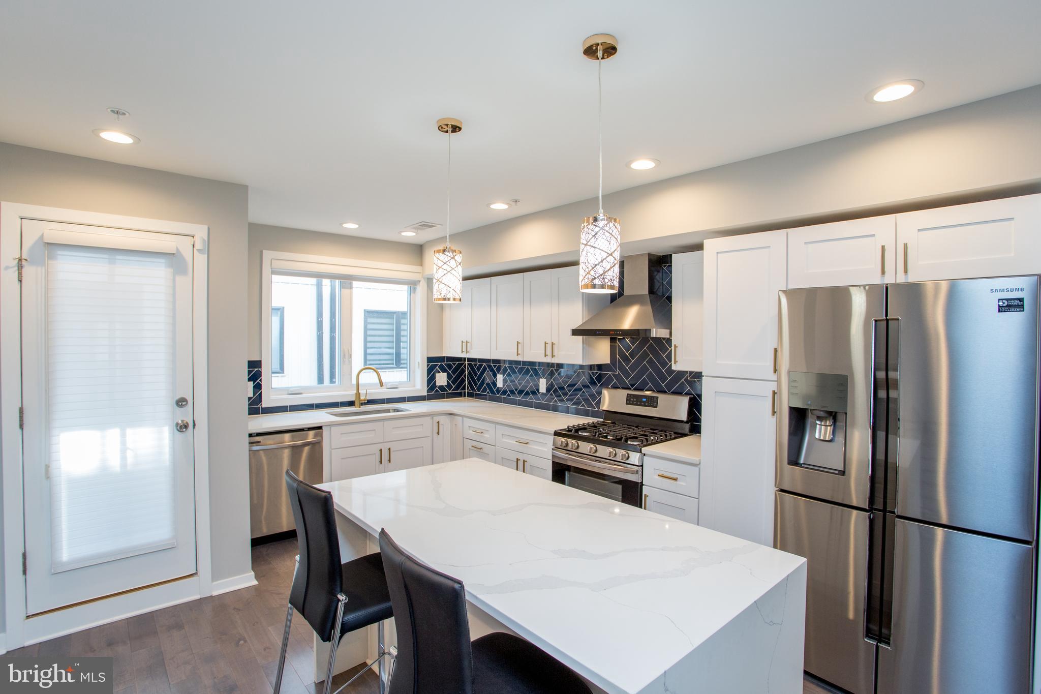 FRANCISVILLE - Residential Lease