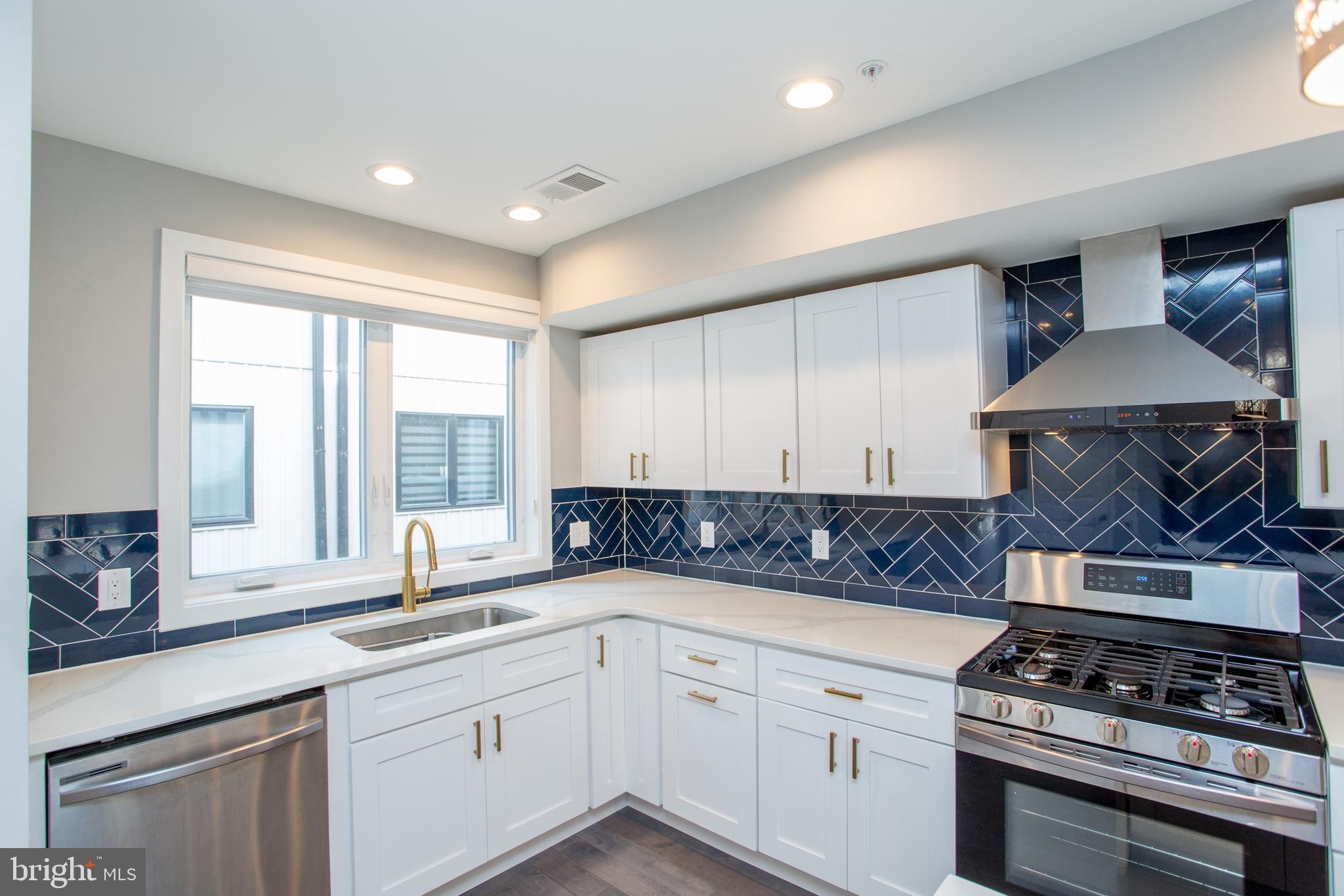 FRANCISVILLE - Residential Lease