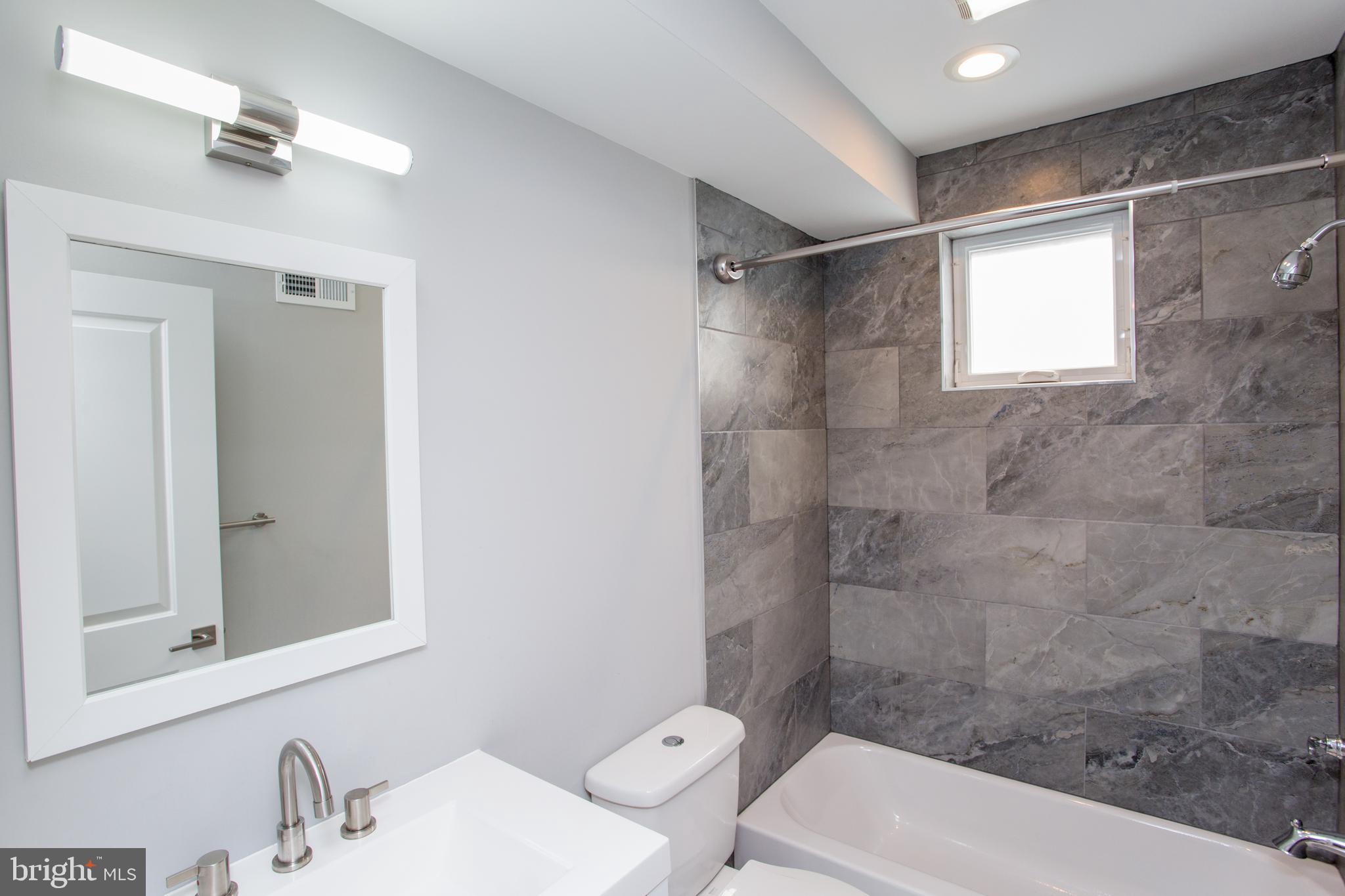 FRANCISVILLE - Residential Lease