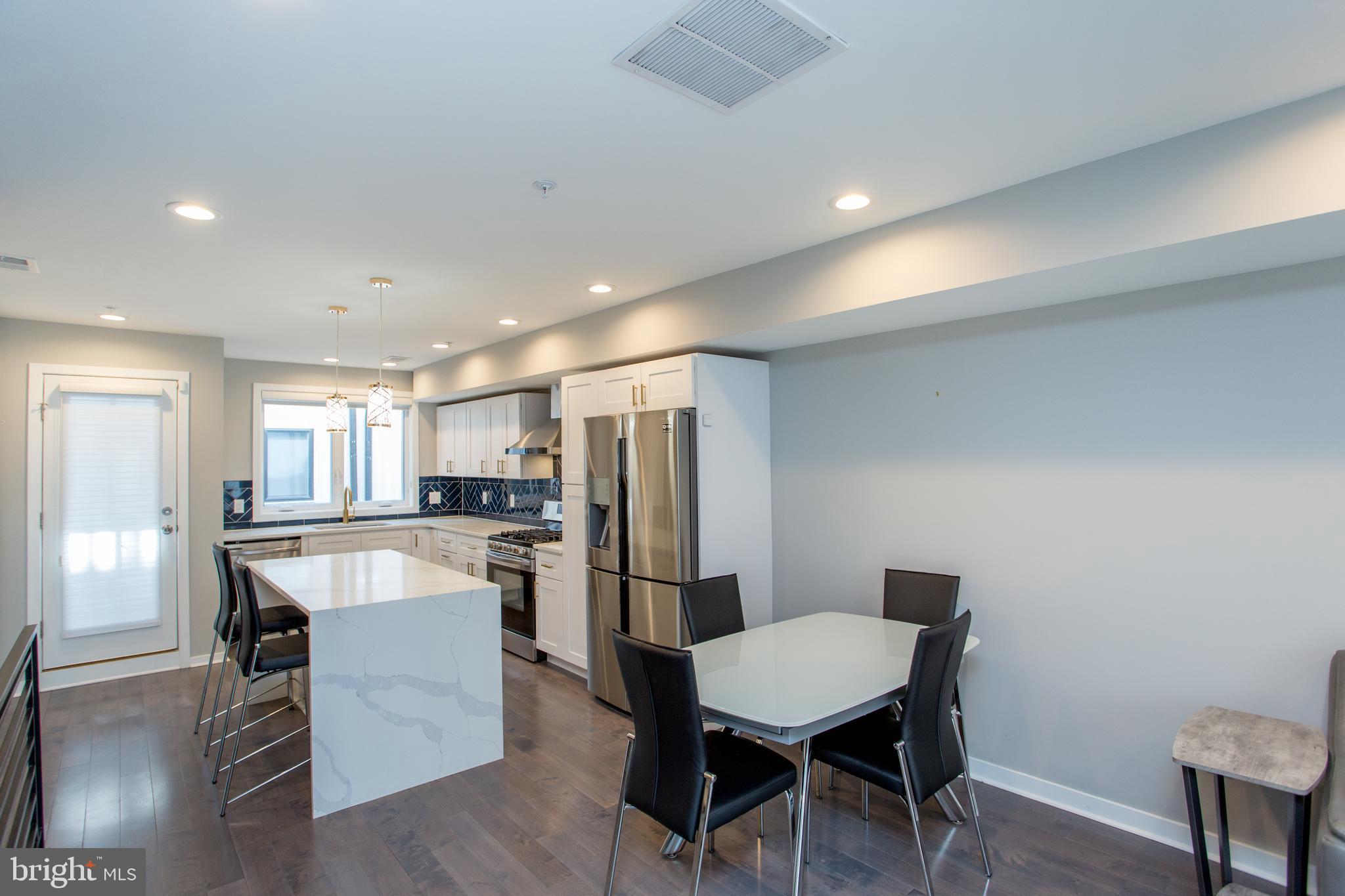 FRANCISVILLE - Residential Lease