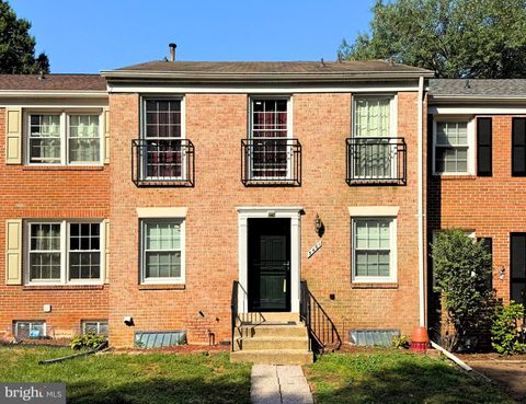 5464 TRUXION BURKE VA 22015