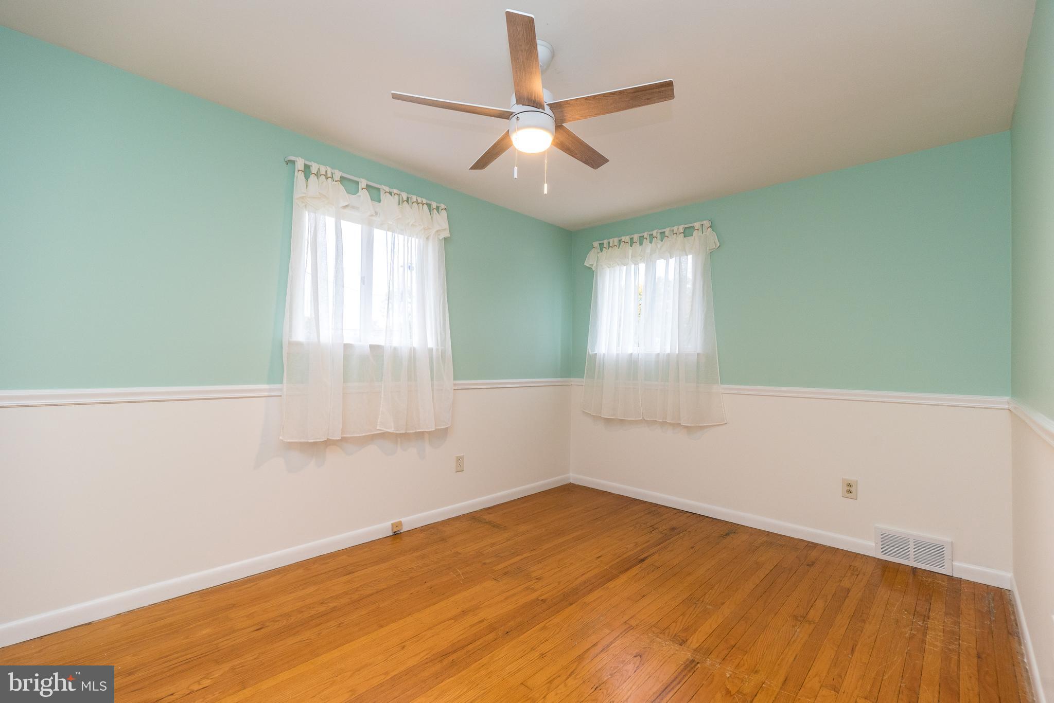 DELMONT MANOR - Residential