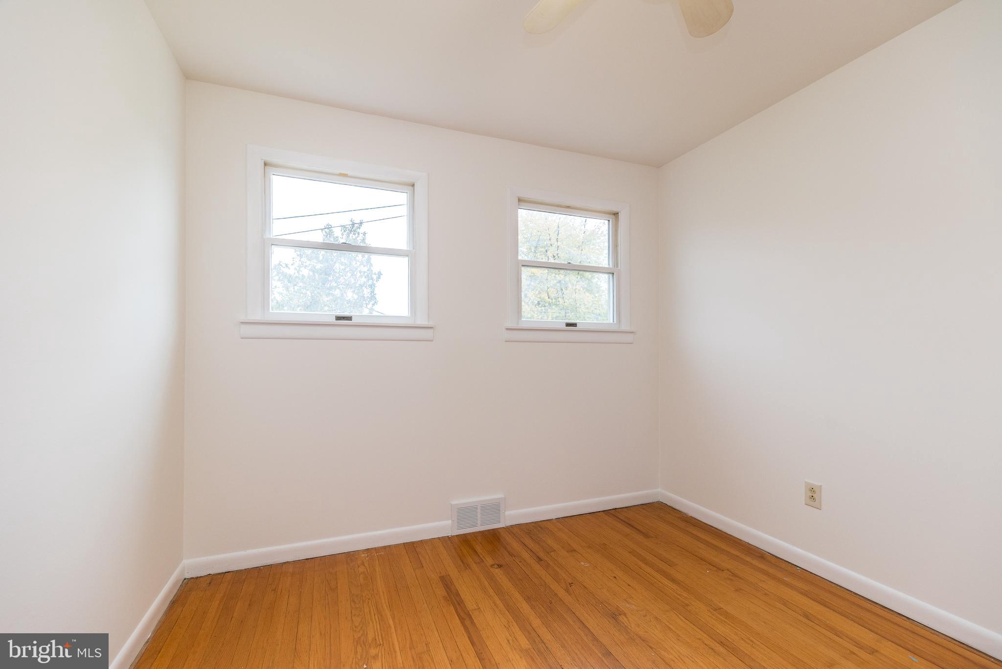 DELMONT MANOR - Residential