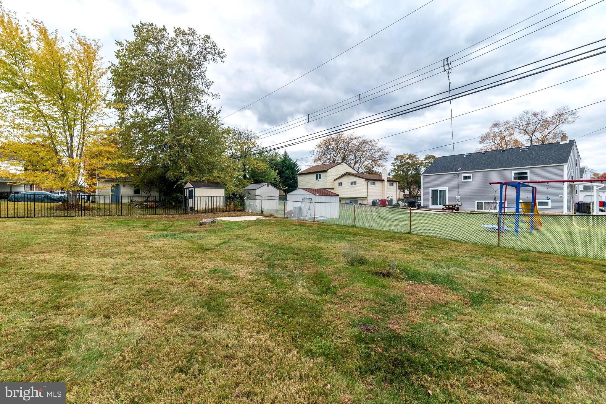 DELMONT MANOR - Residential