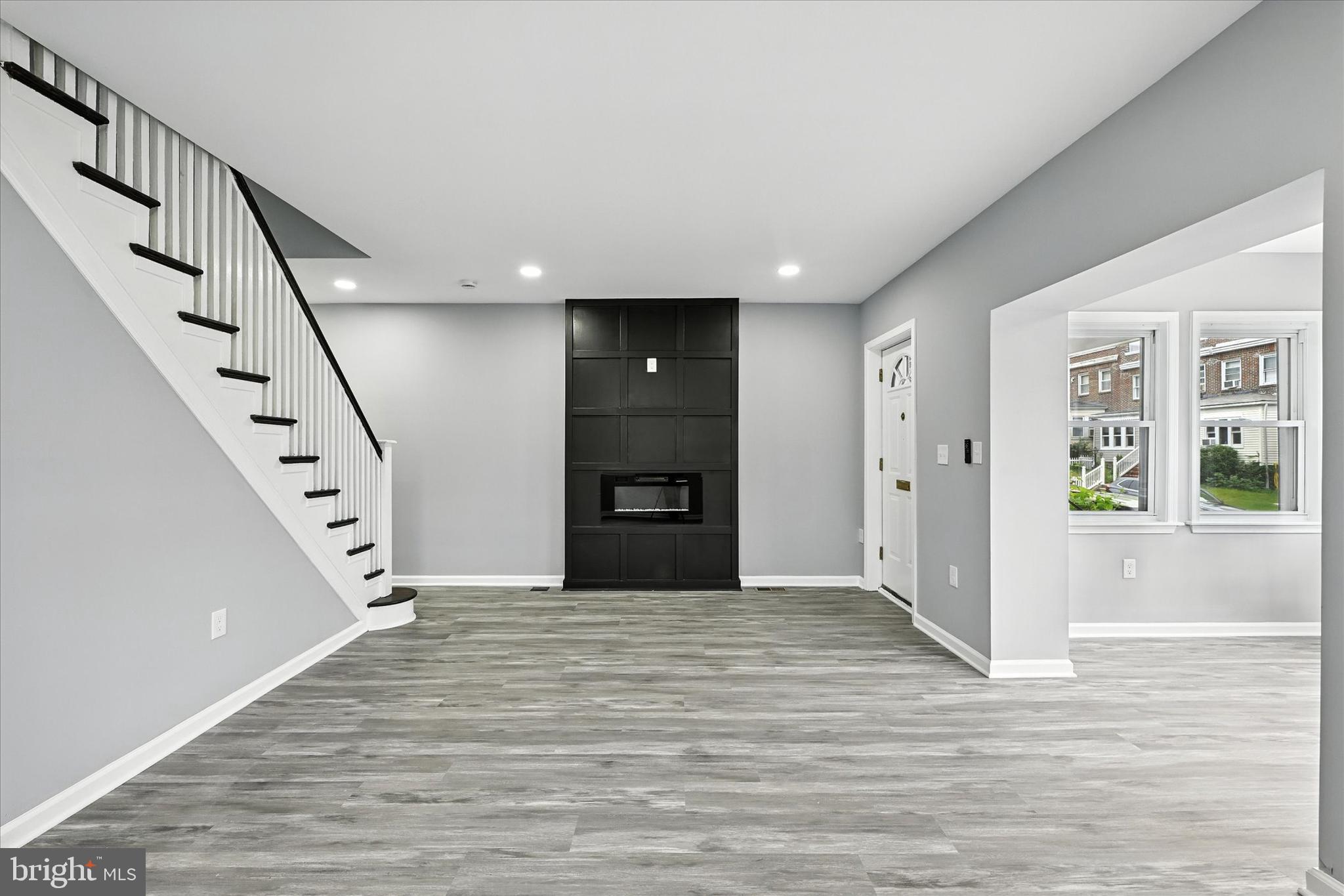 MEDFIELD - Residential