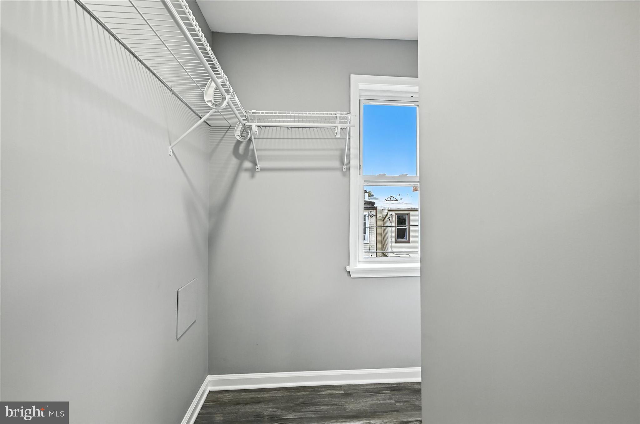MEDFIELD - Residential