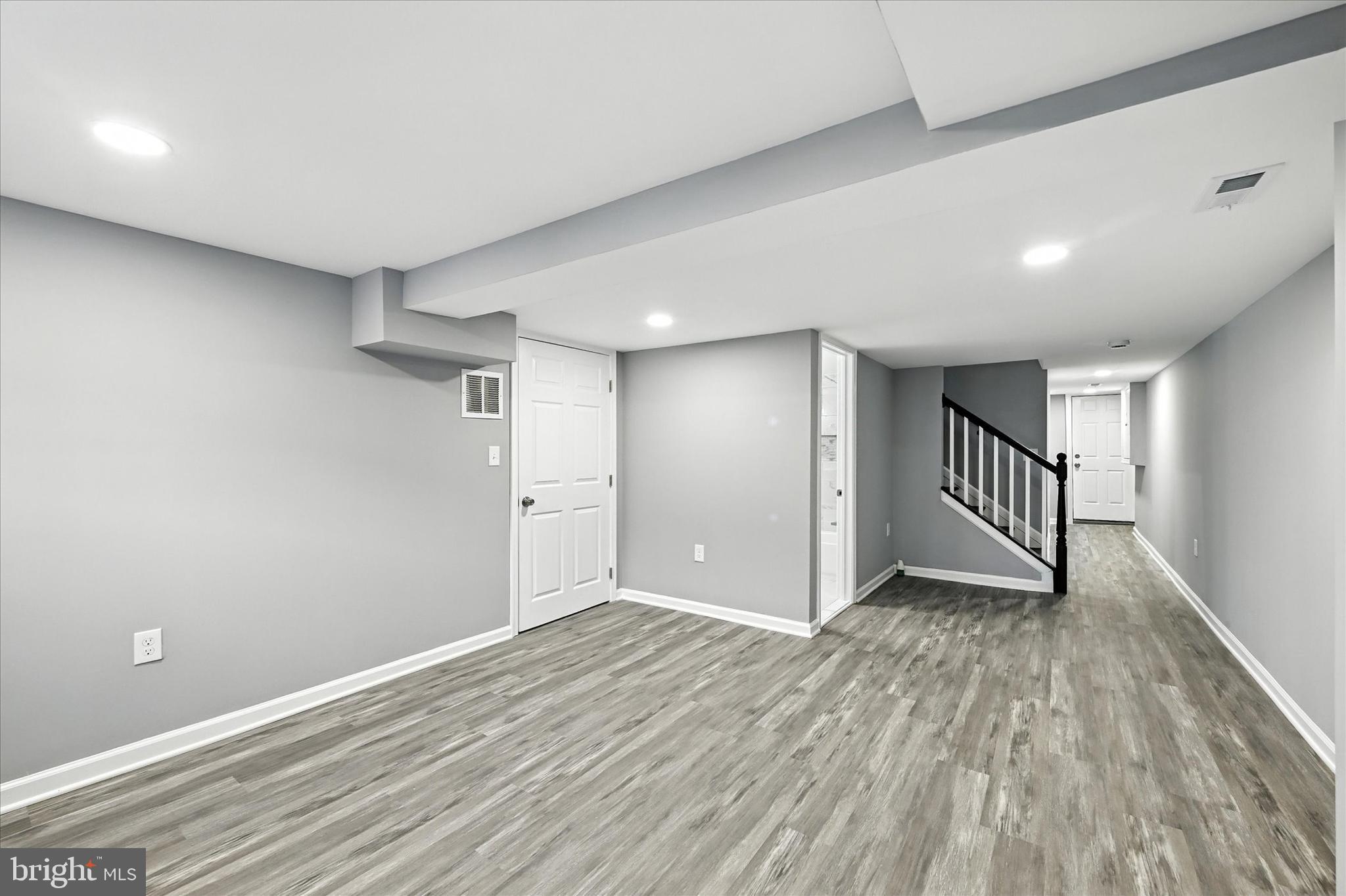 MEDFIELD - Residential