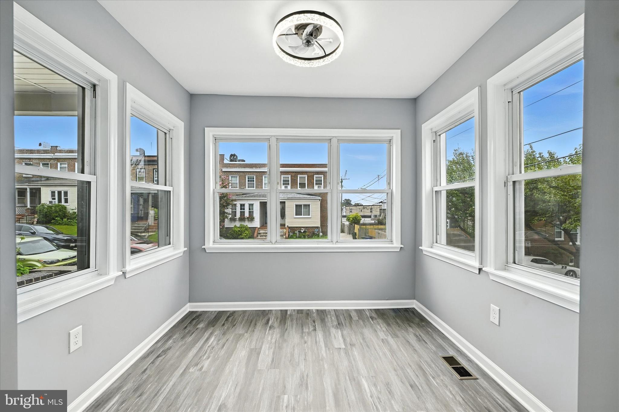 MEDFIELD - Residential