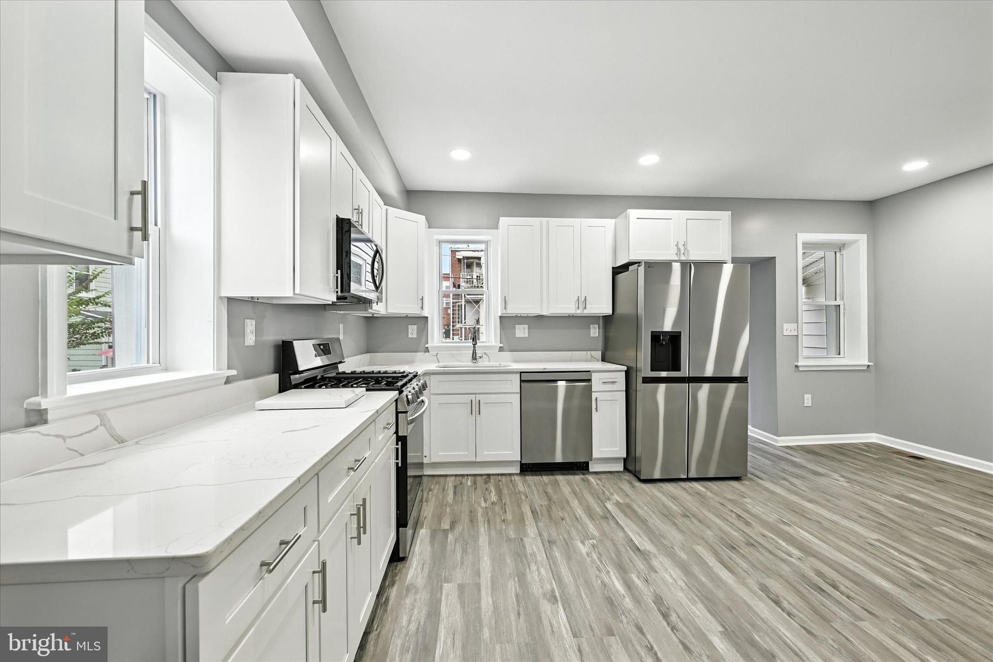 MEDFIELD - Residential