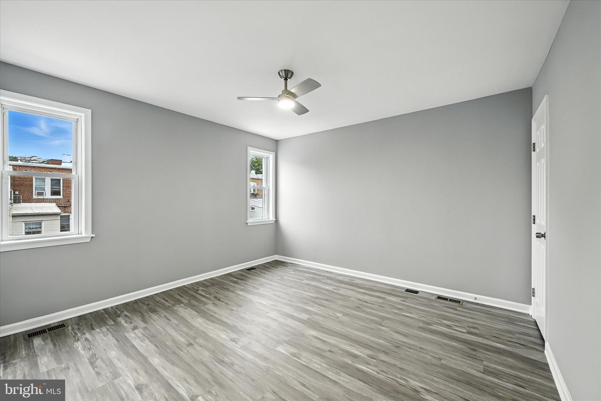 MEDFIELD - Residential