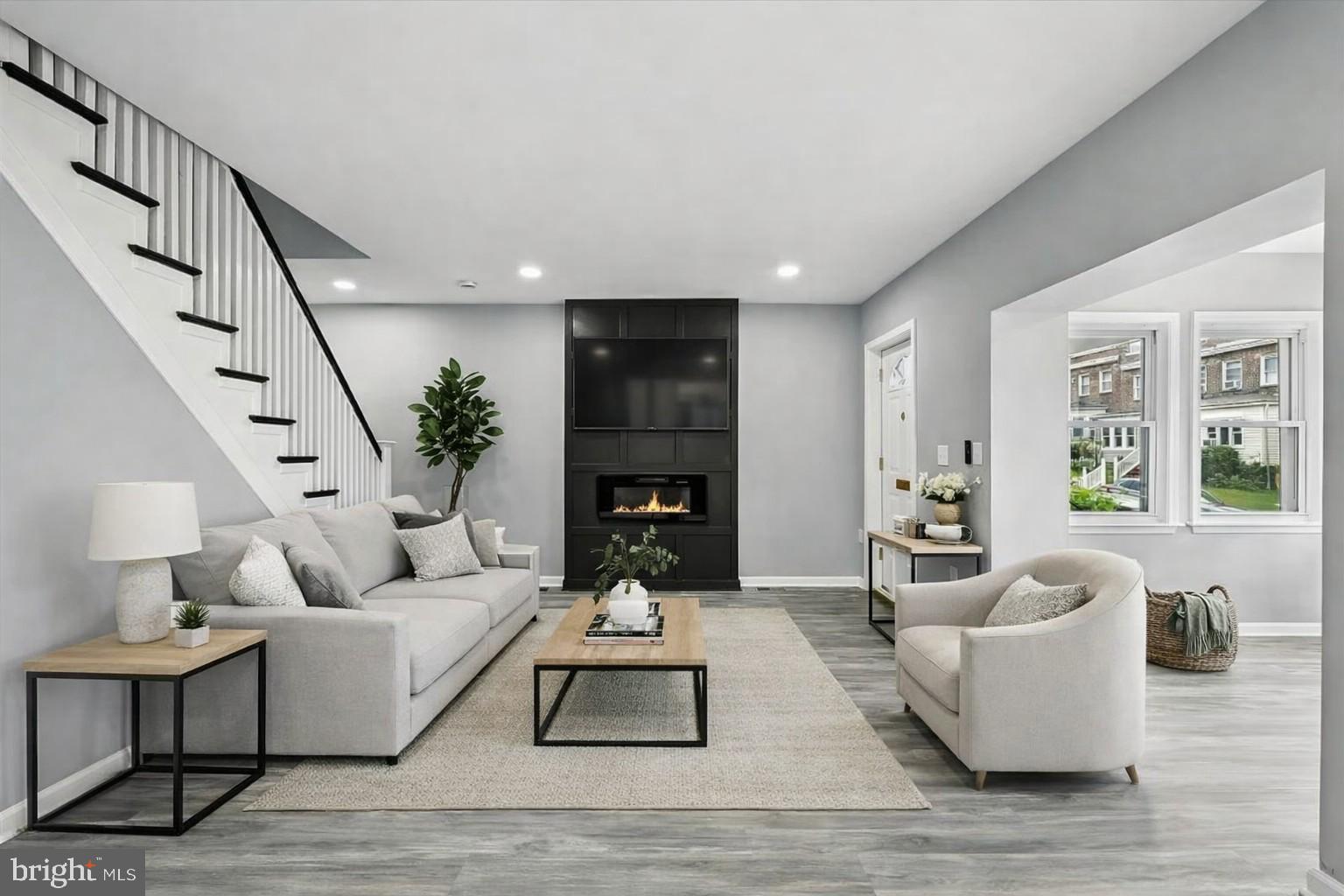 MEDFIELD - Residential