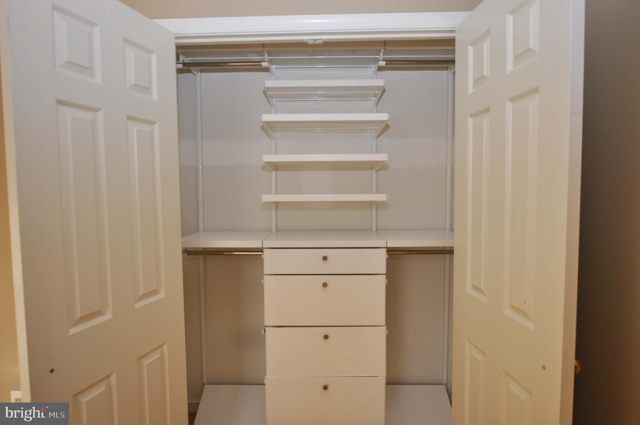 COVERED BRIDGE - Residential Lease