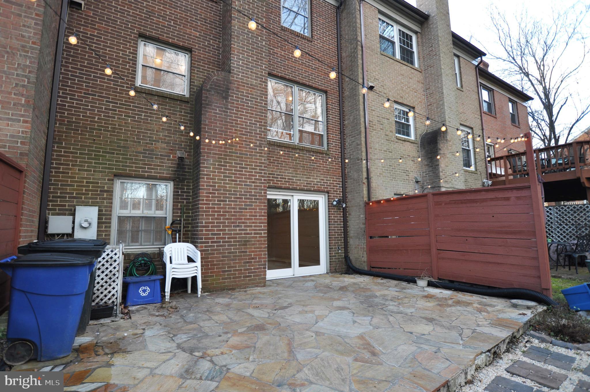 COVERED BRIDGE - Residential Lease